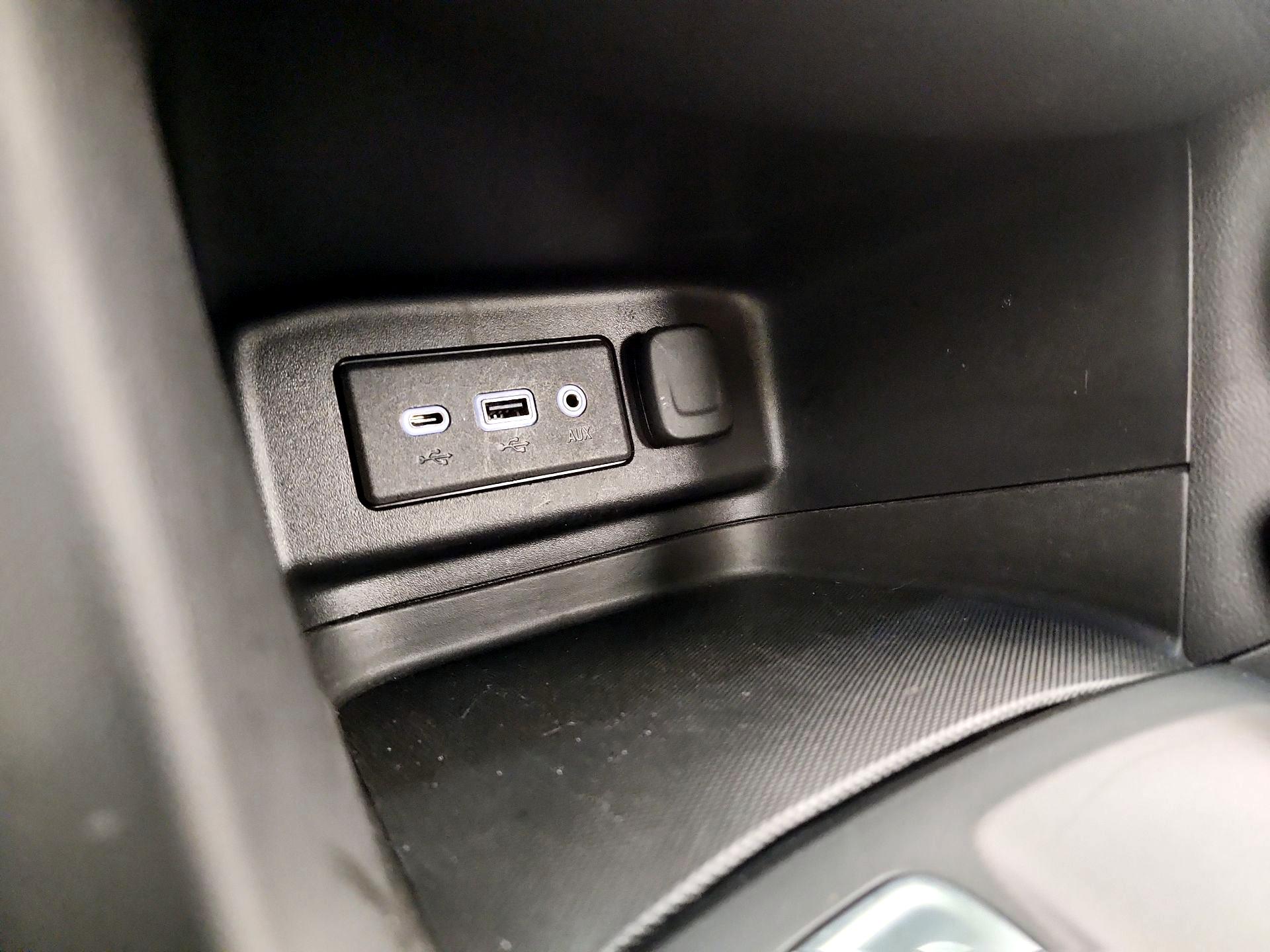 Thumbnail: 2021 Chevrolet Equinox - 18