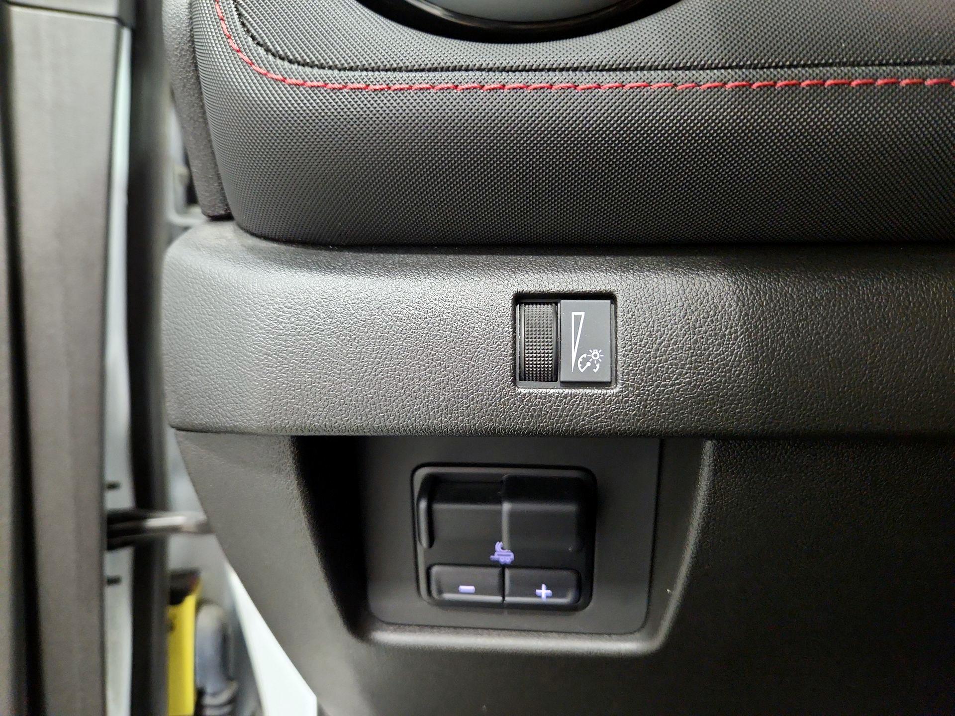 Thumbnail: 2023 Chevrolet Colorado - 13