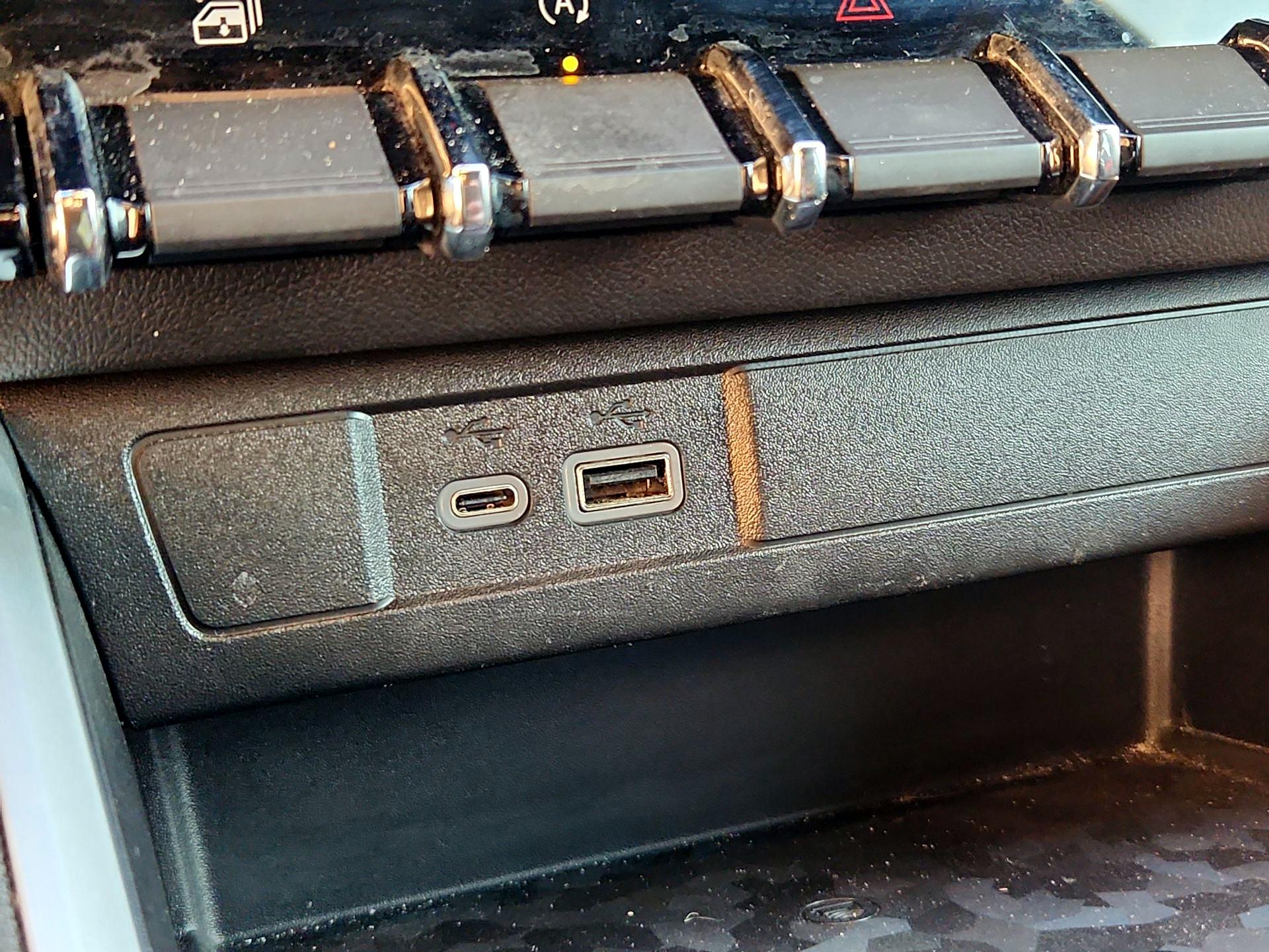 Thumbnail: 2023 Chevrolet Colorado - 19