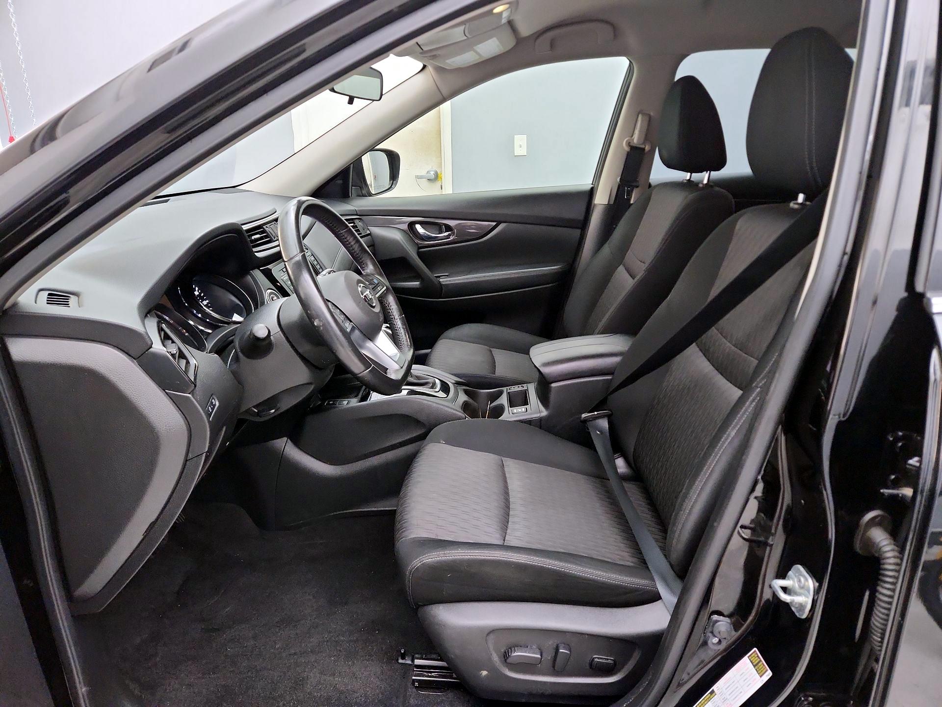 Thumbnail: 2019 Nissan Rogue - 11