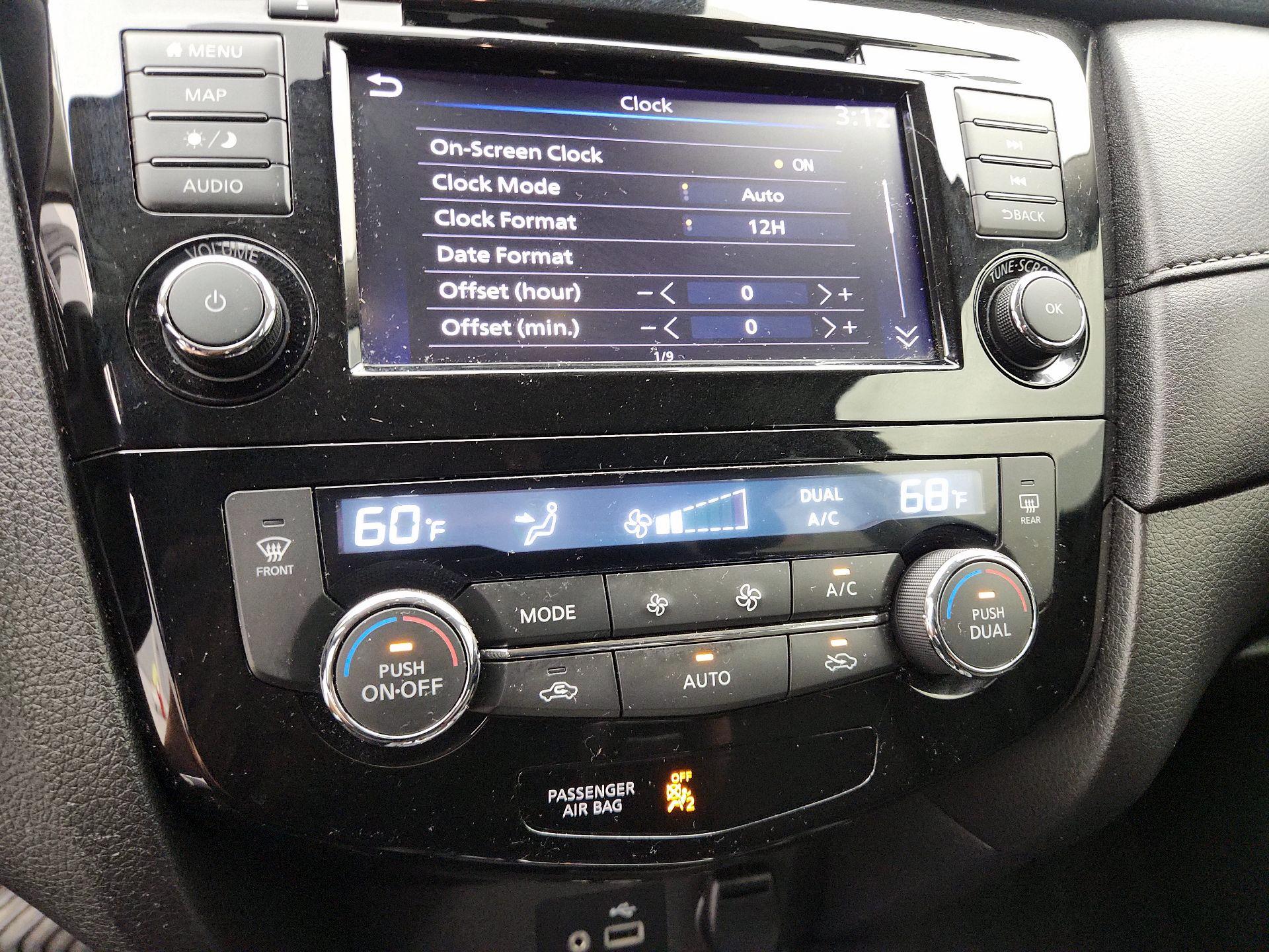 Thumbnail: 2019 Nissan Rogue - 17