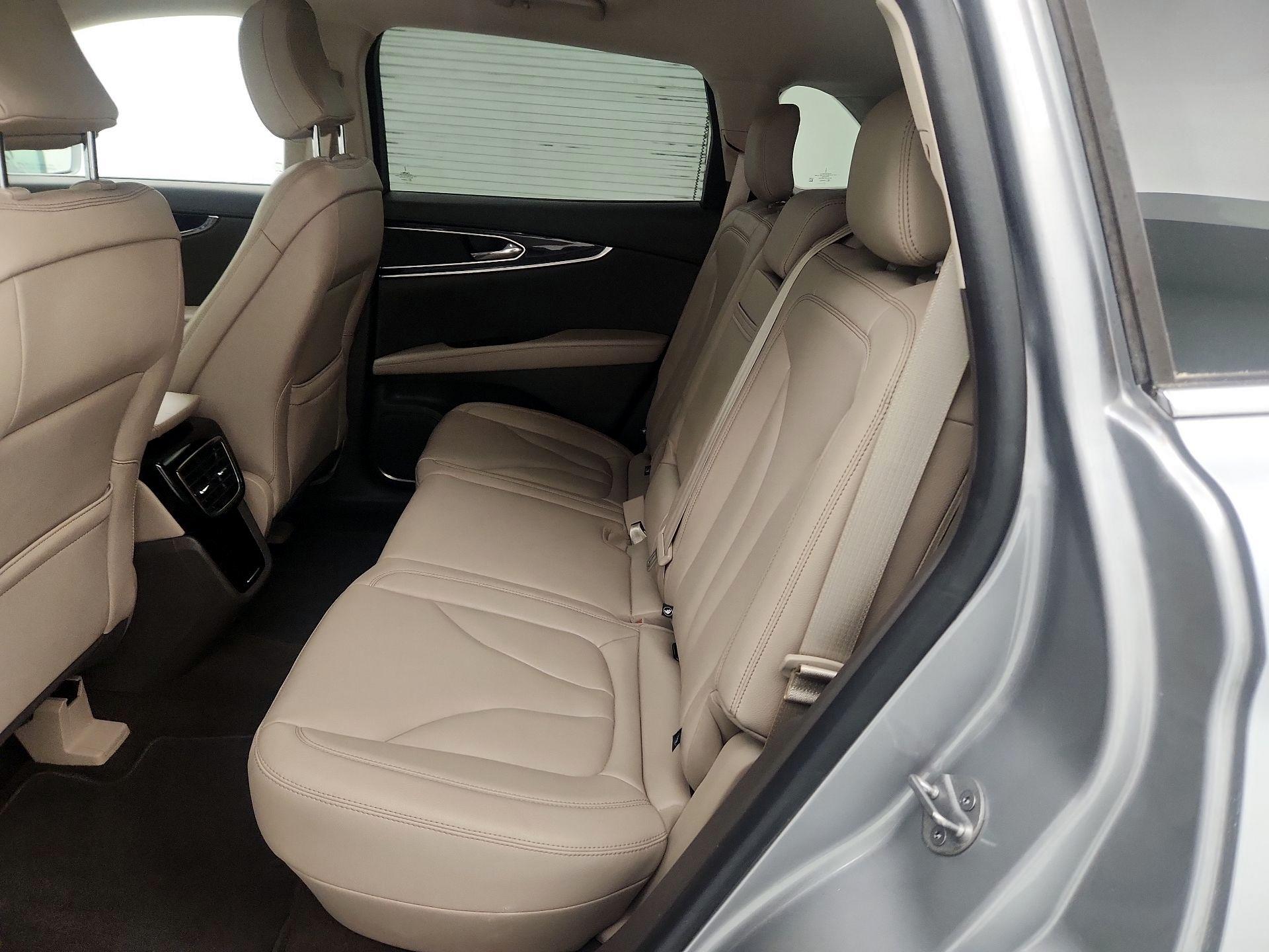 Thumbnail: 2021 Lincoln Nautilus - 19