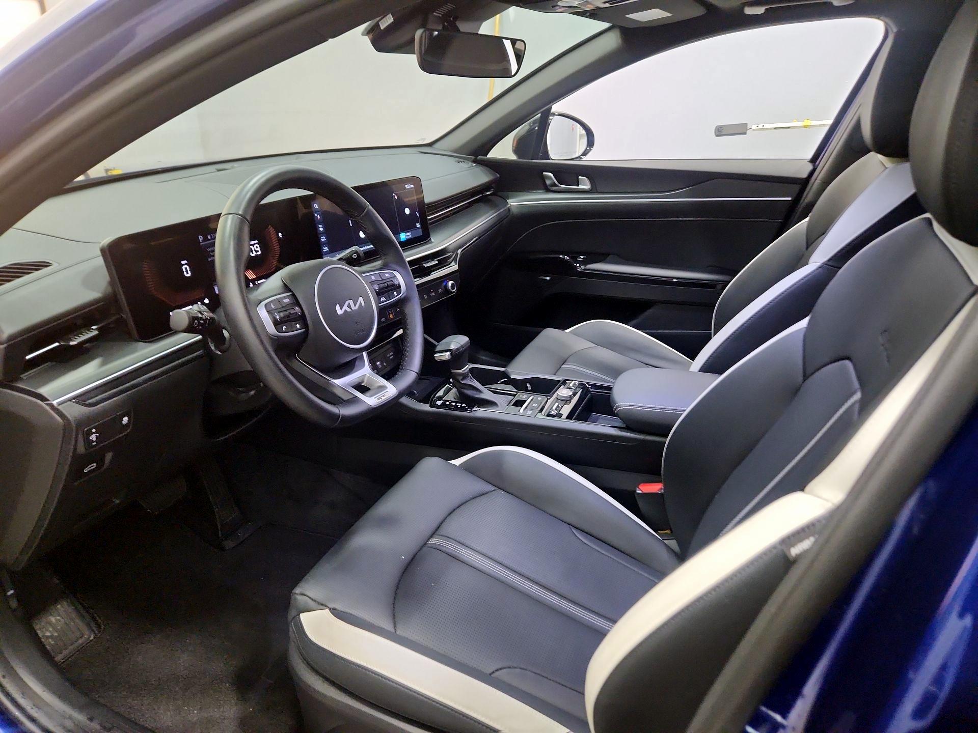 Thumbnail: 2025 Kia K5 - 11