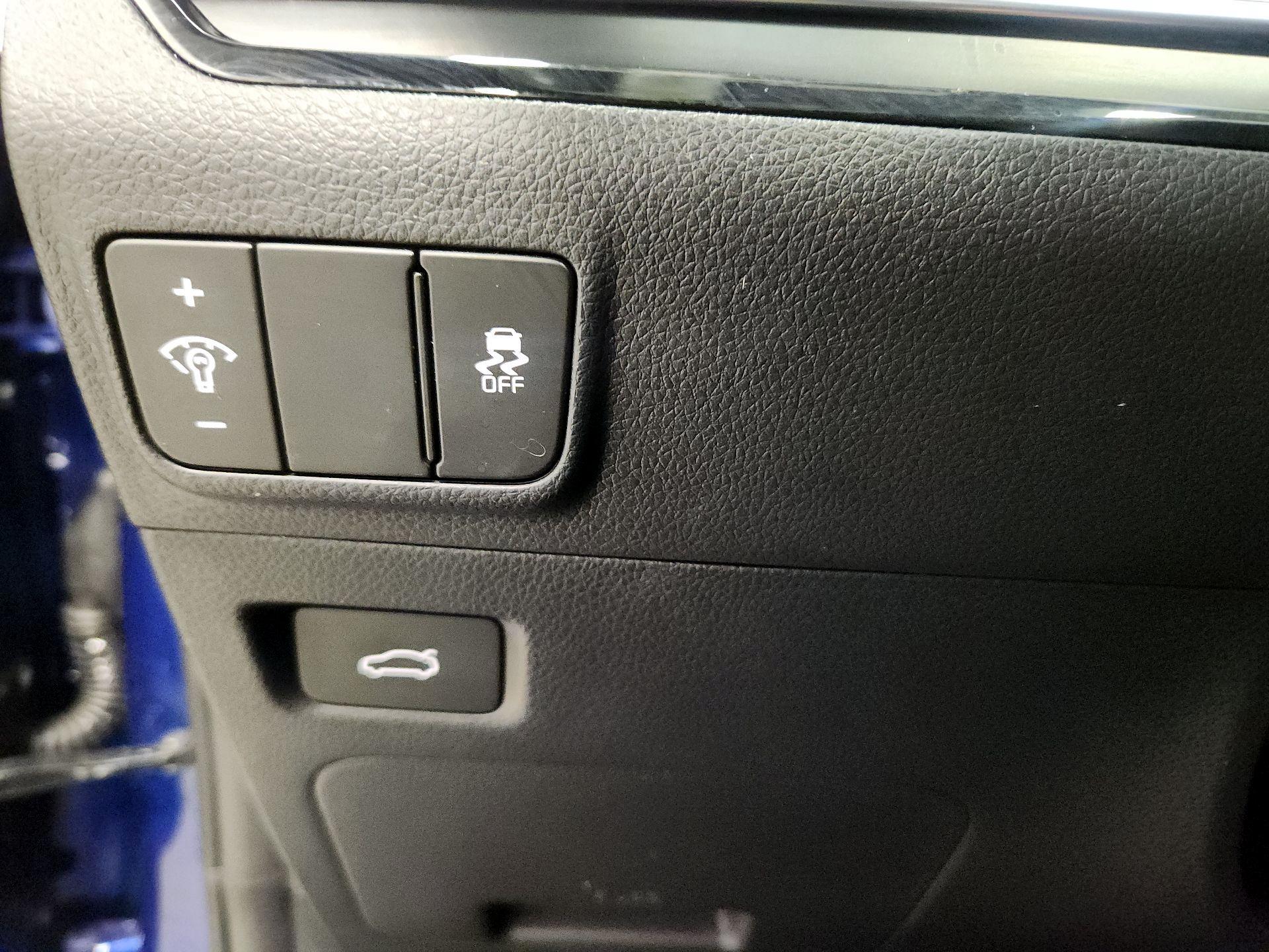 Thumbnail: 2025 Kia K5 - 13