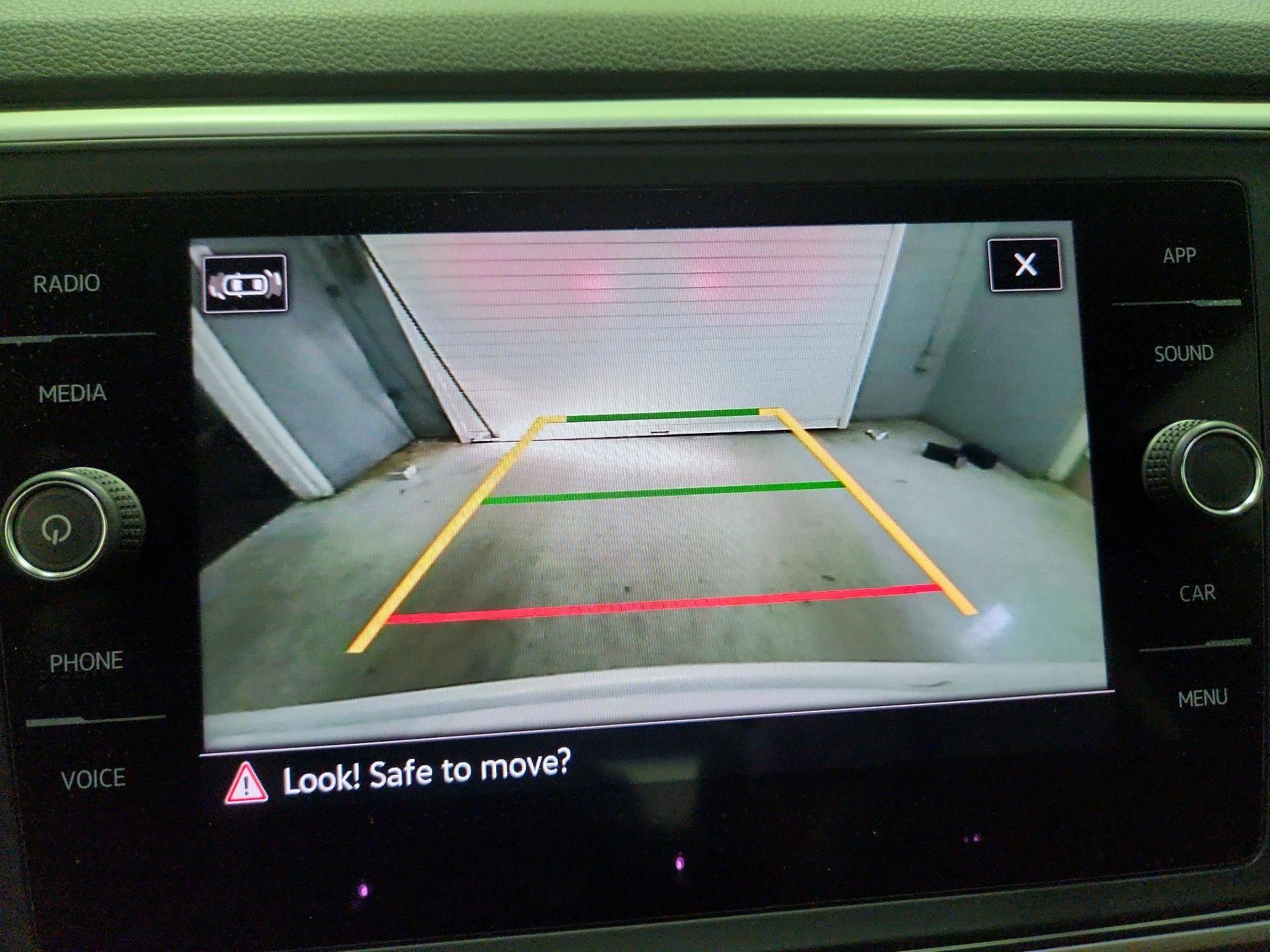 Thumbnail: 2021 Volkswagen Atlas - 14