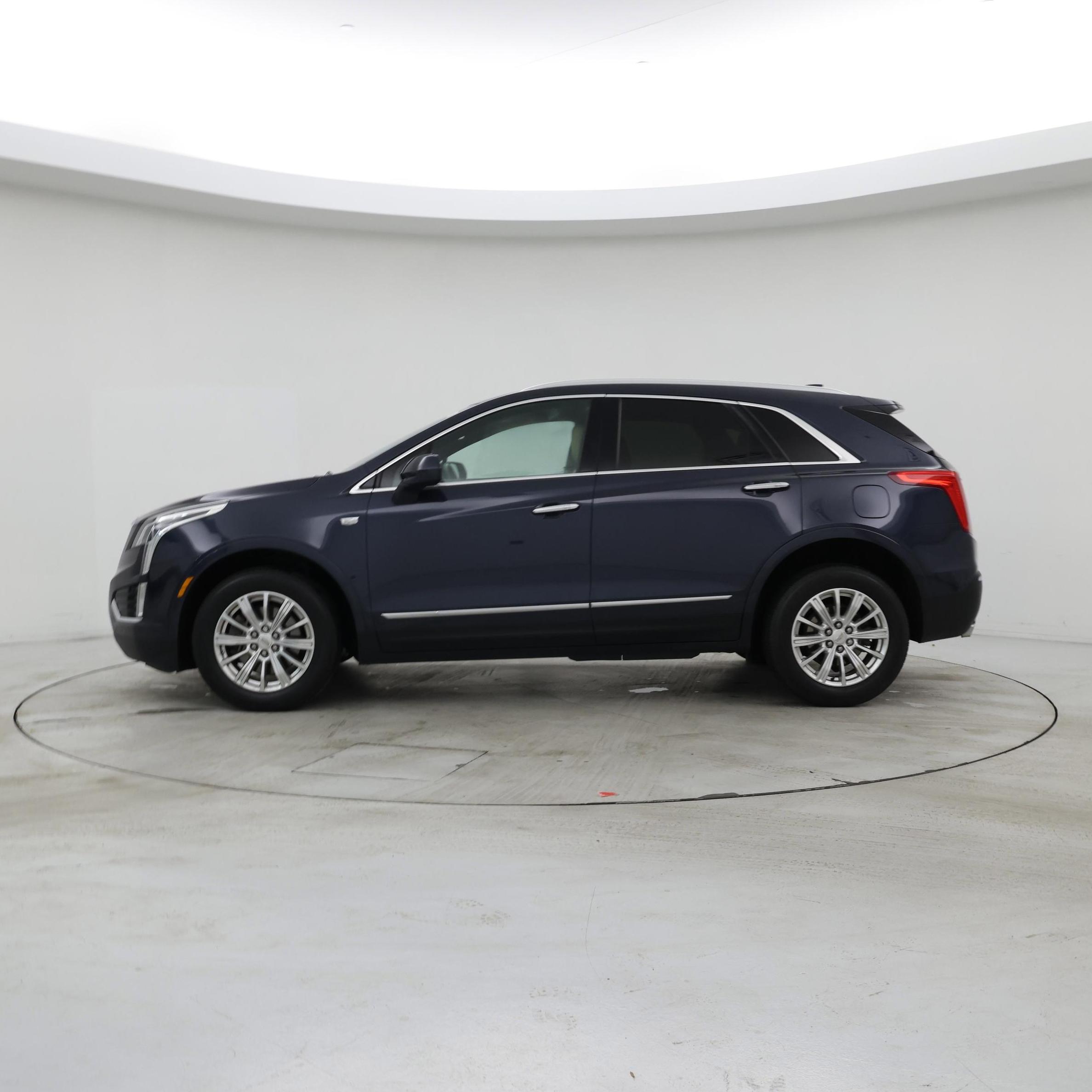 Thumbnail: 2018 Cadillac XT5 - 3