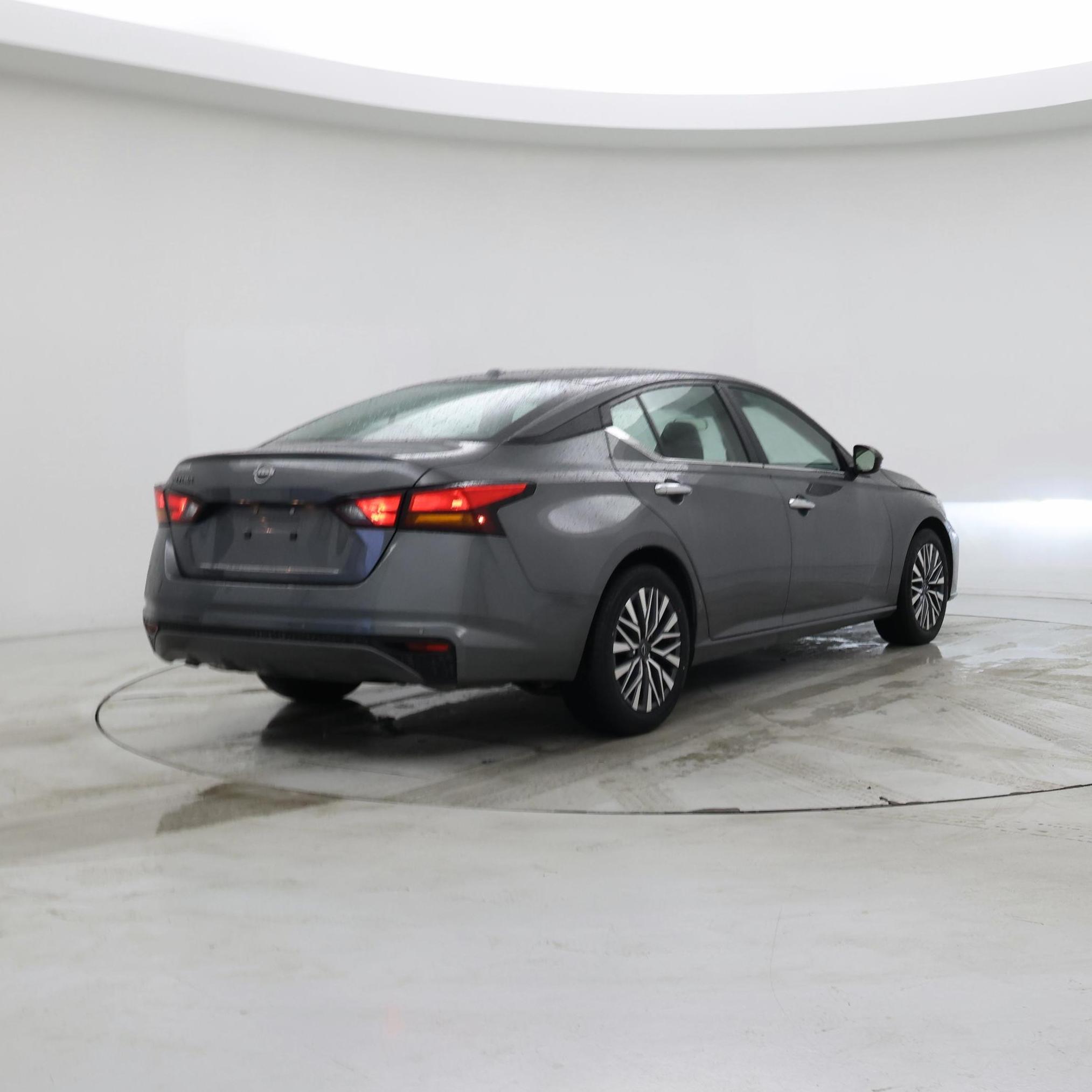 Thumbnail: 2025 Nissan Altima - 8