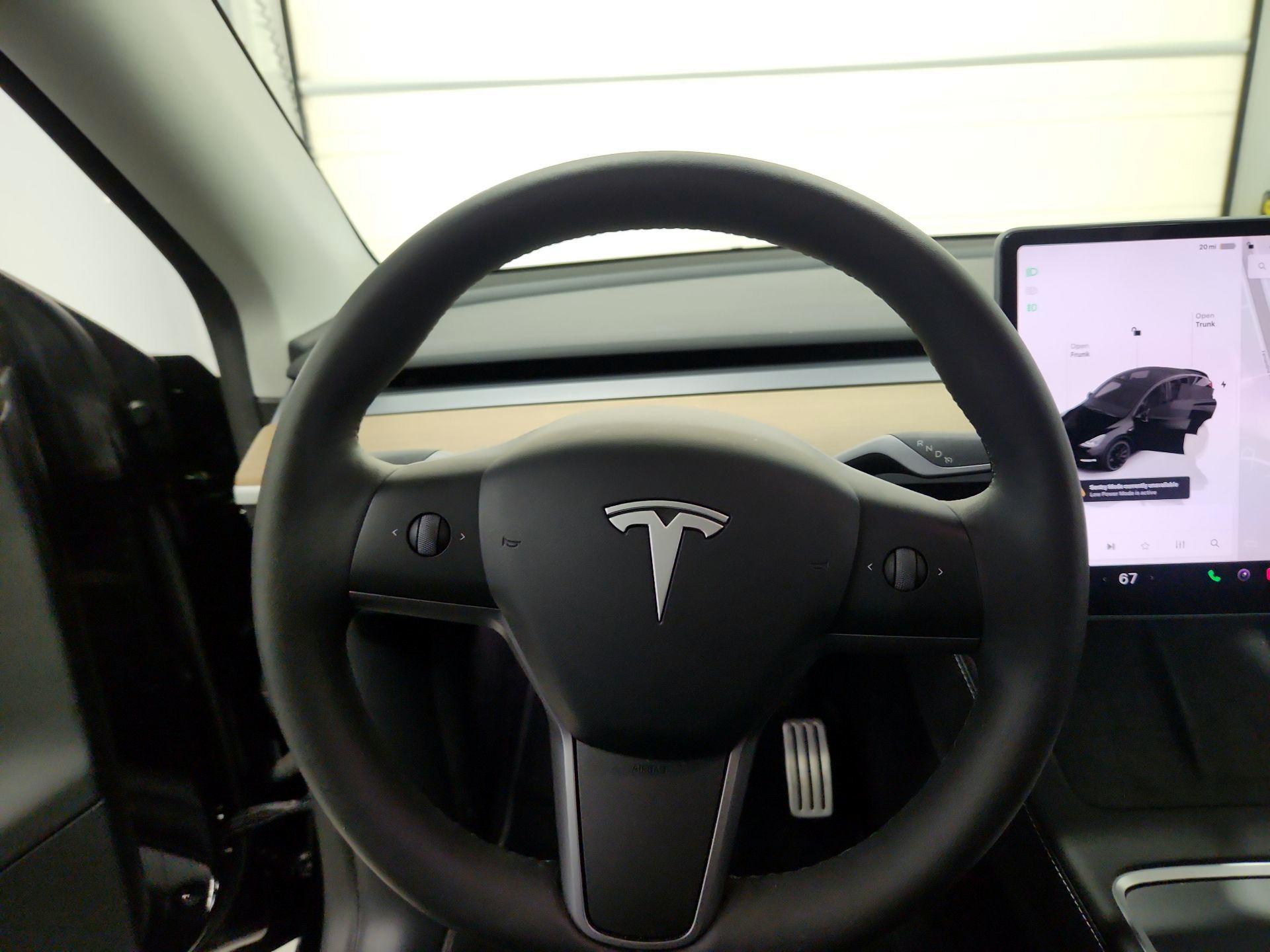 Thumbnail: 2025 Tesla Model Y - 10