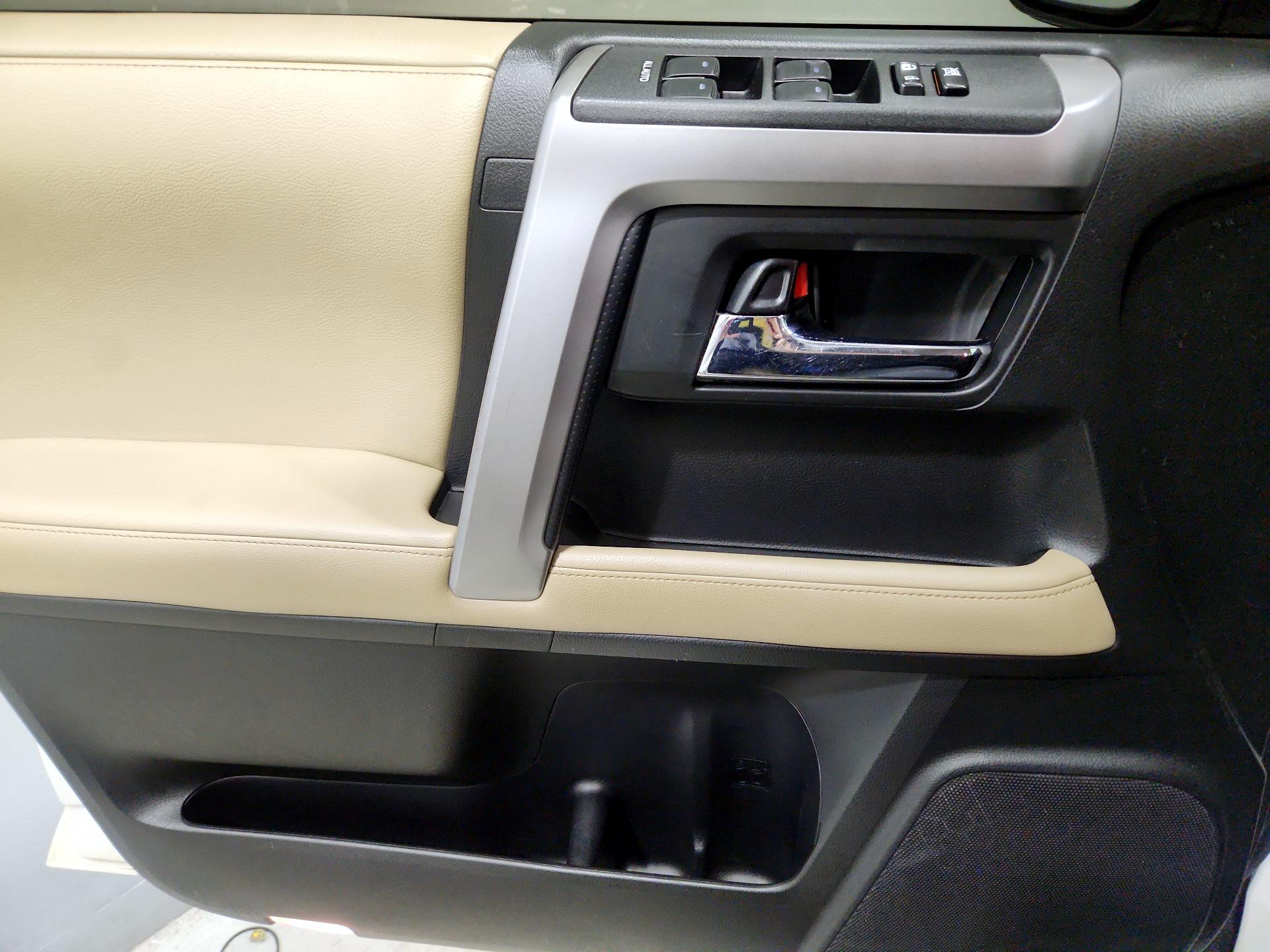 Thumbnail: 2018 Toyota 4Runner - 12