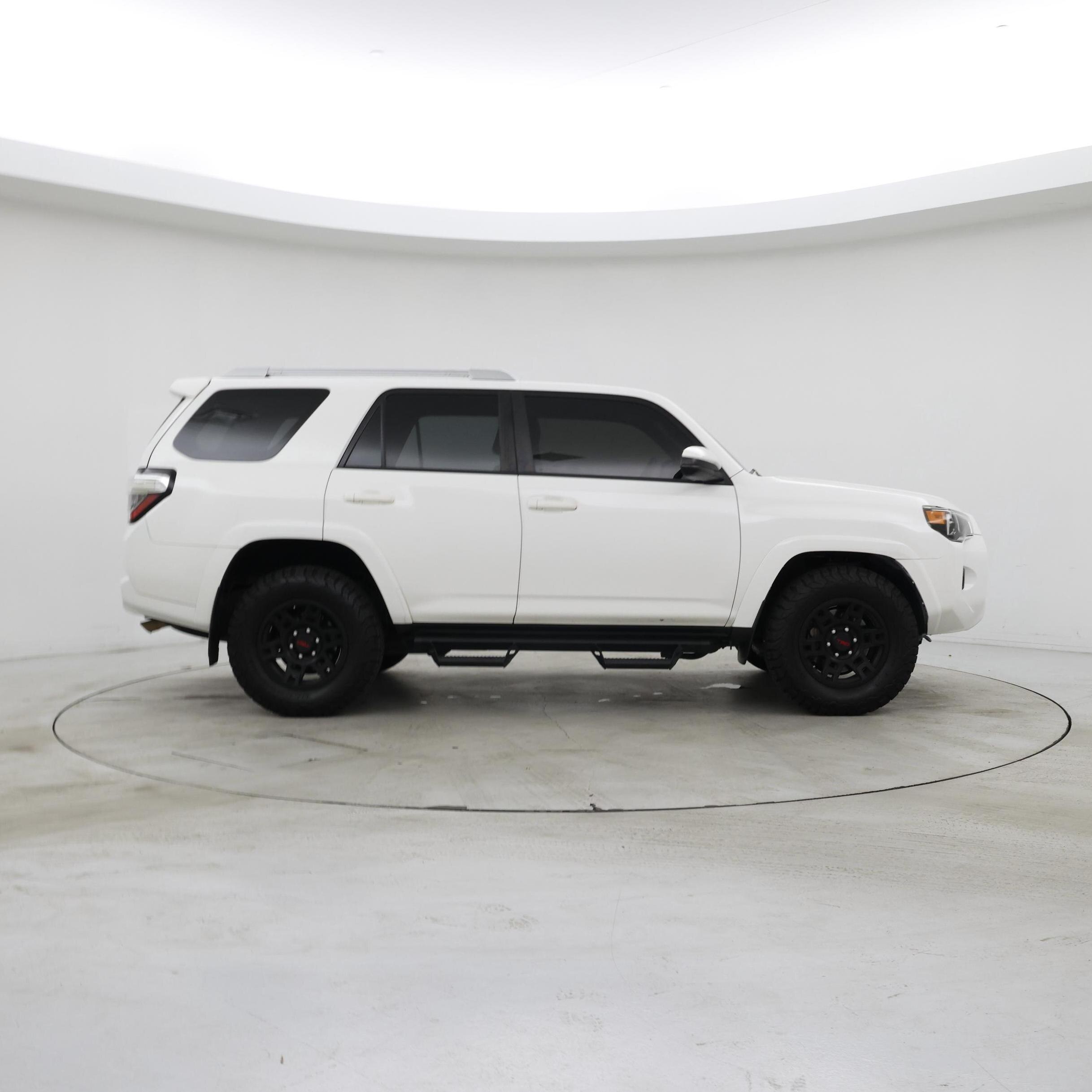 Thumbnail: 2018 Toyota 4Runner - 7