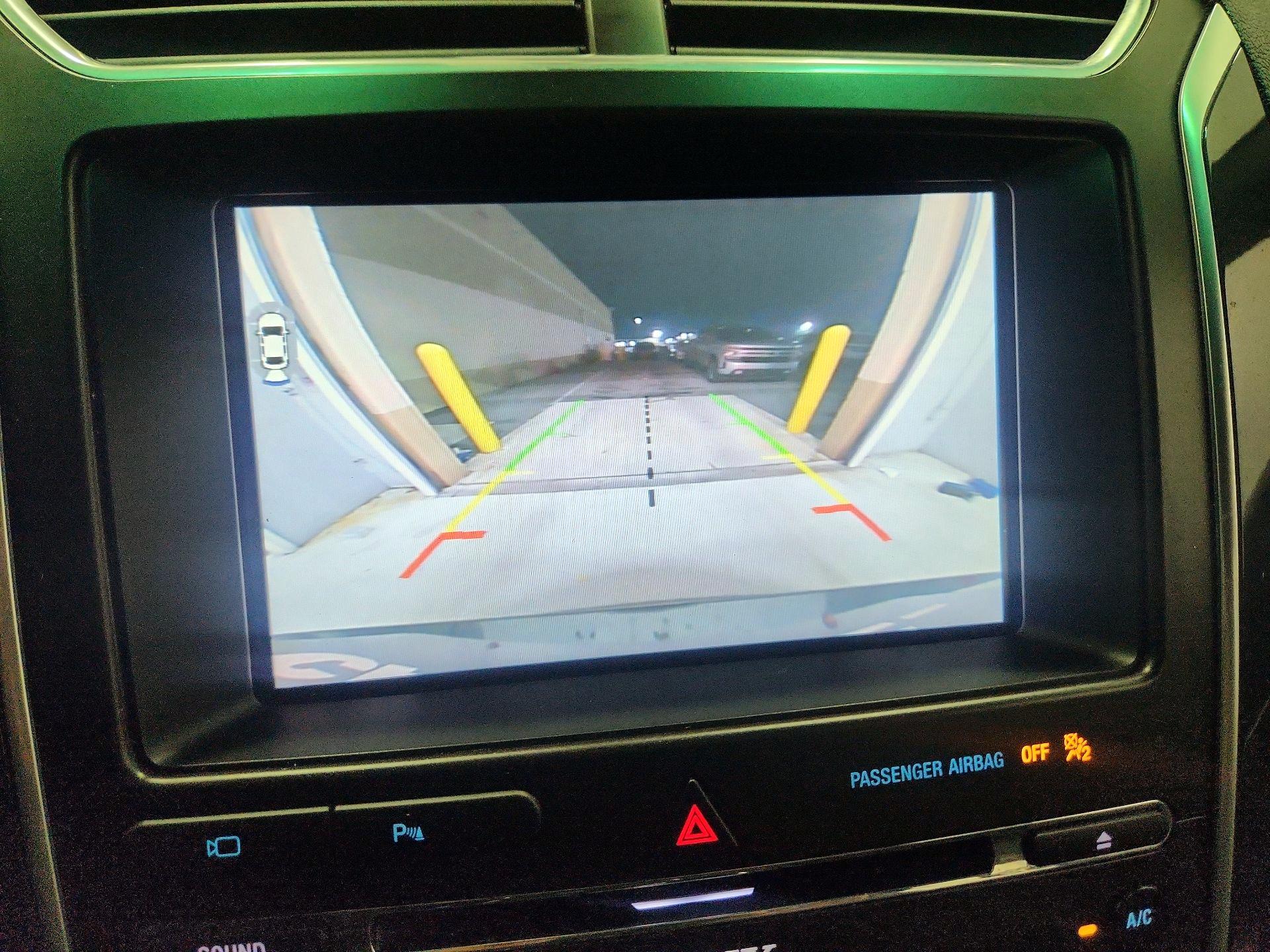 Thumbnail: 2016 Ford Explorer - 15