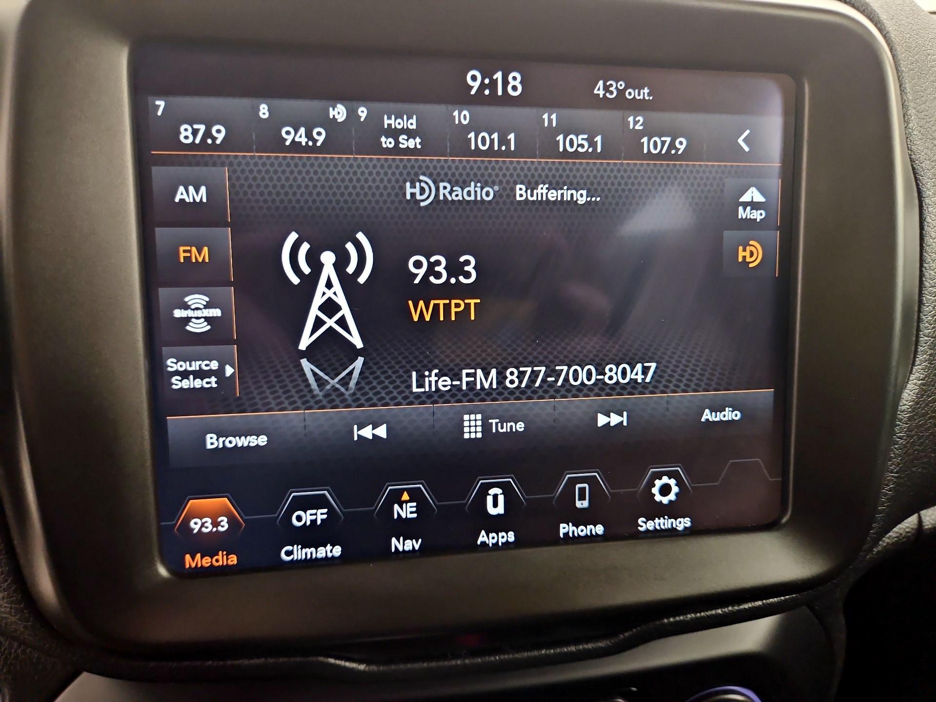 Thumbnail: 2023 Jeep Renegade - 16