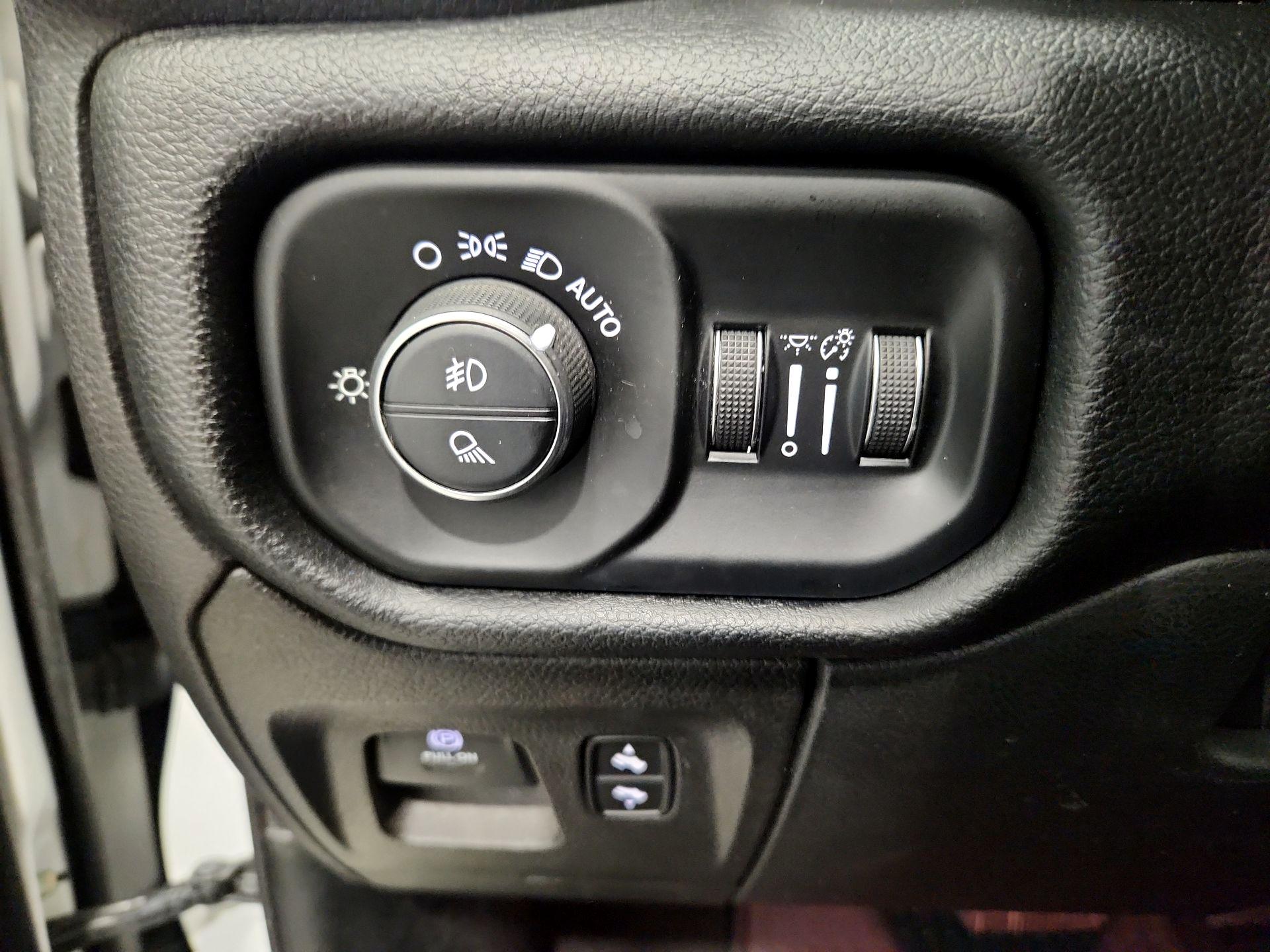 Thumbnail: 2019 RAM 1500 - 13