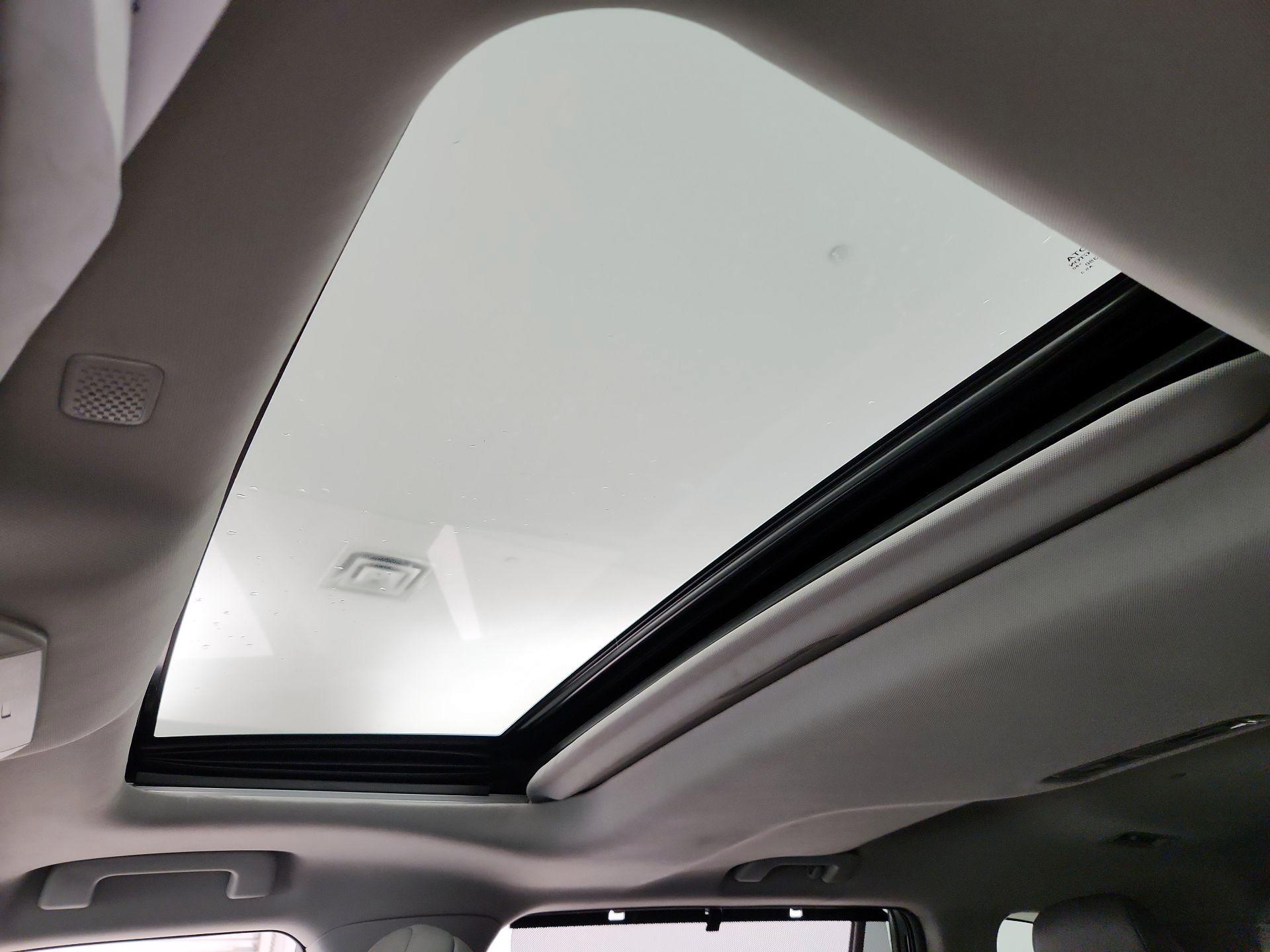 Thumbnail: 2020 Toyota Highlander - 19