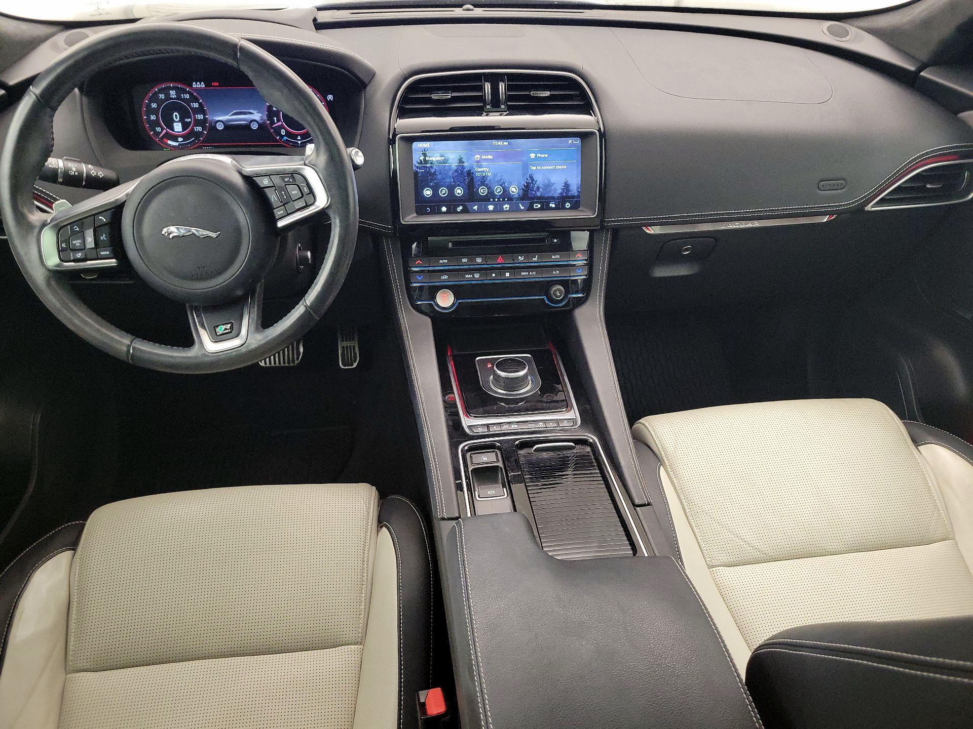 Thumbnail: 2019 Jaguar F-Pace - 9