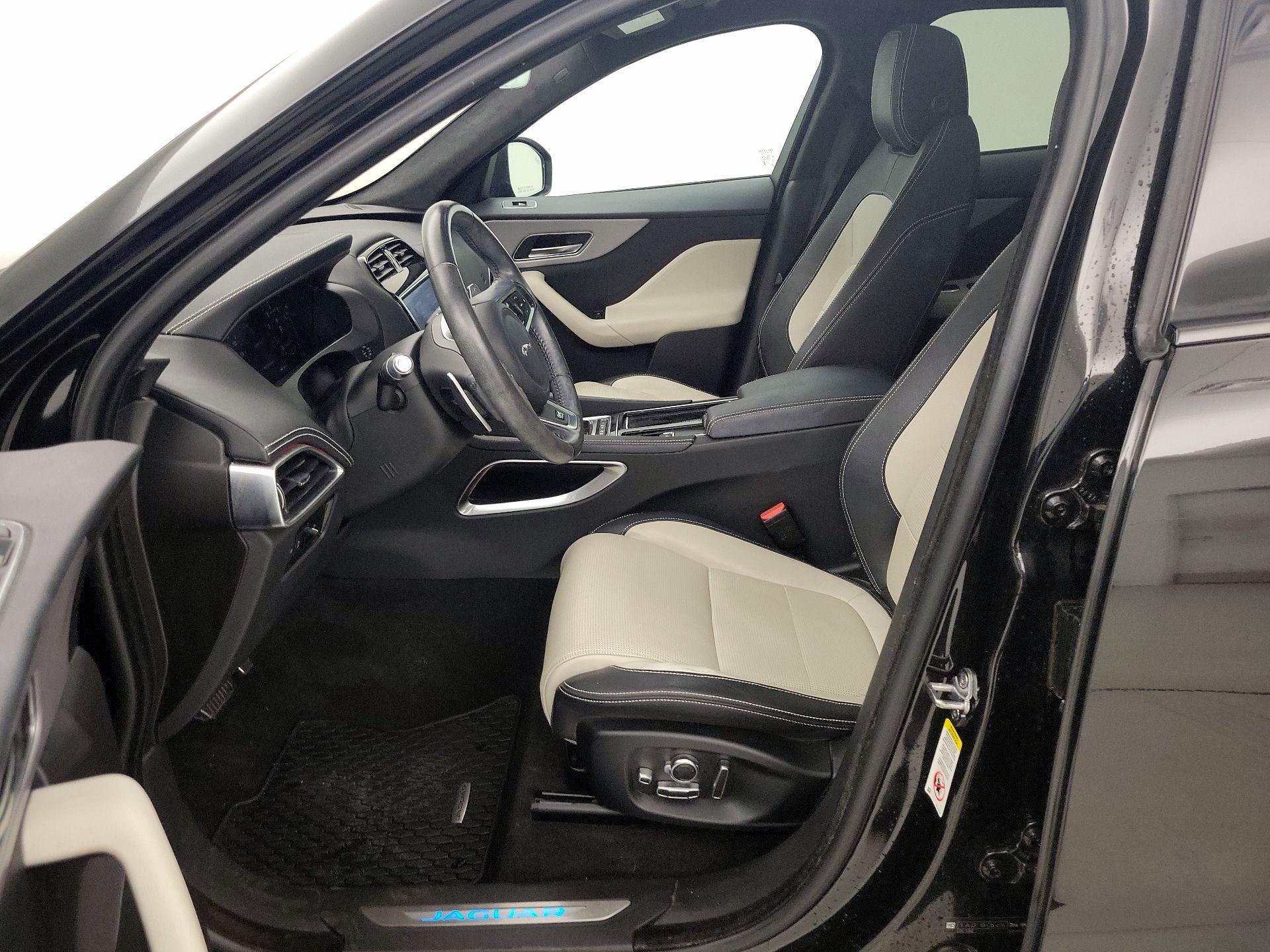 Thumbnail: 2019 Jaguar F-Pace - 11