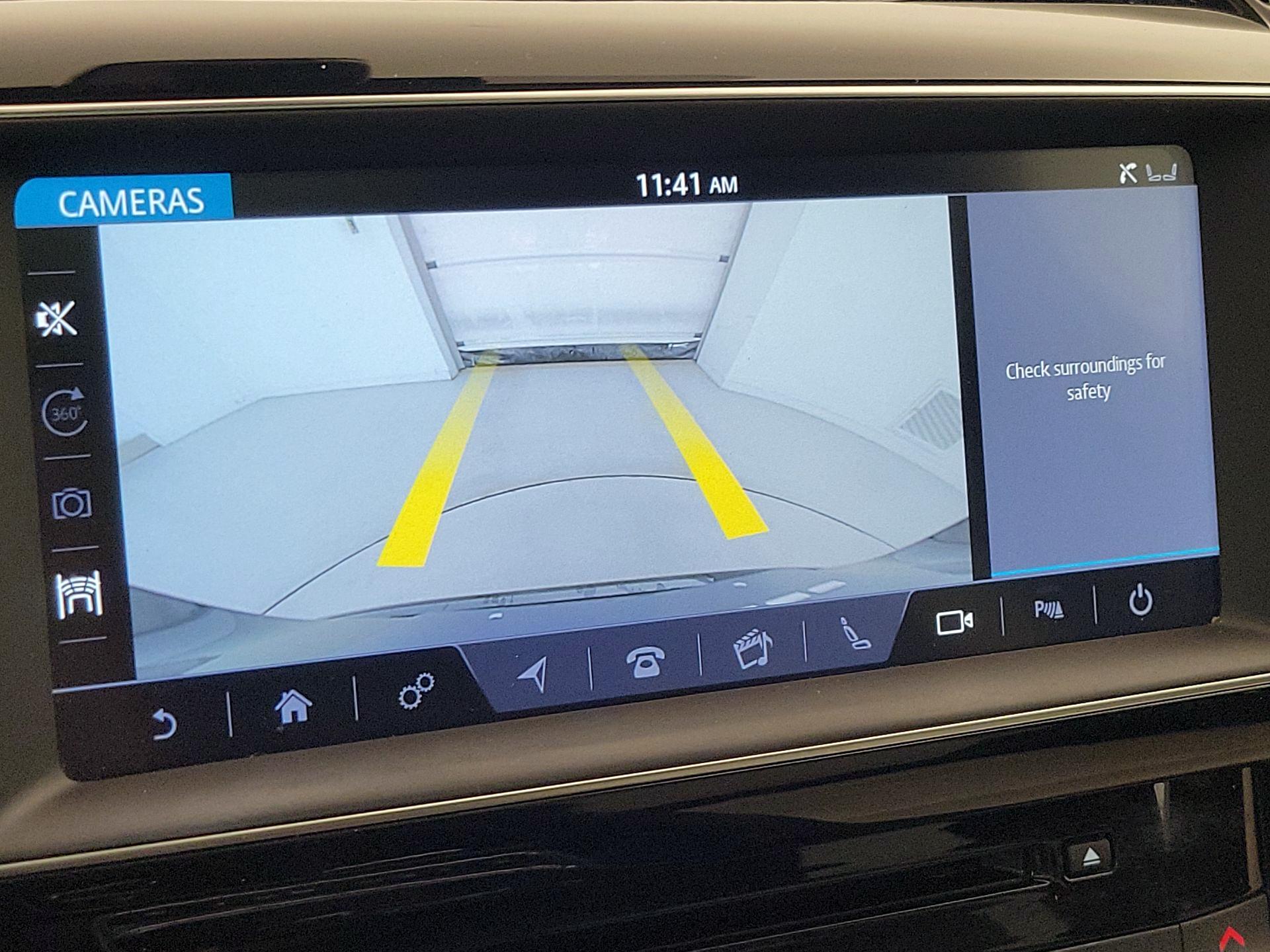 Thumbnail: 2019 Jaguar F-Pace - 14