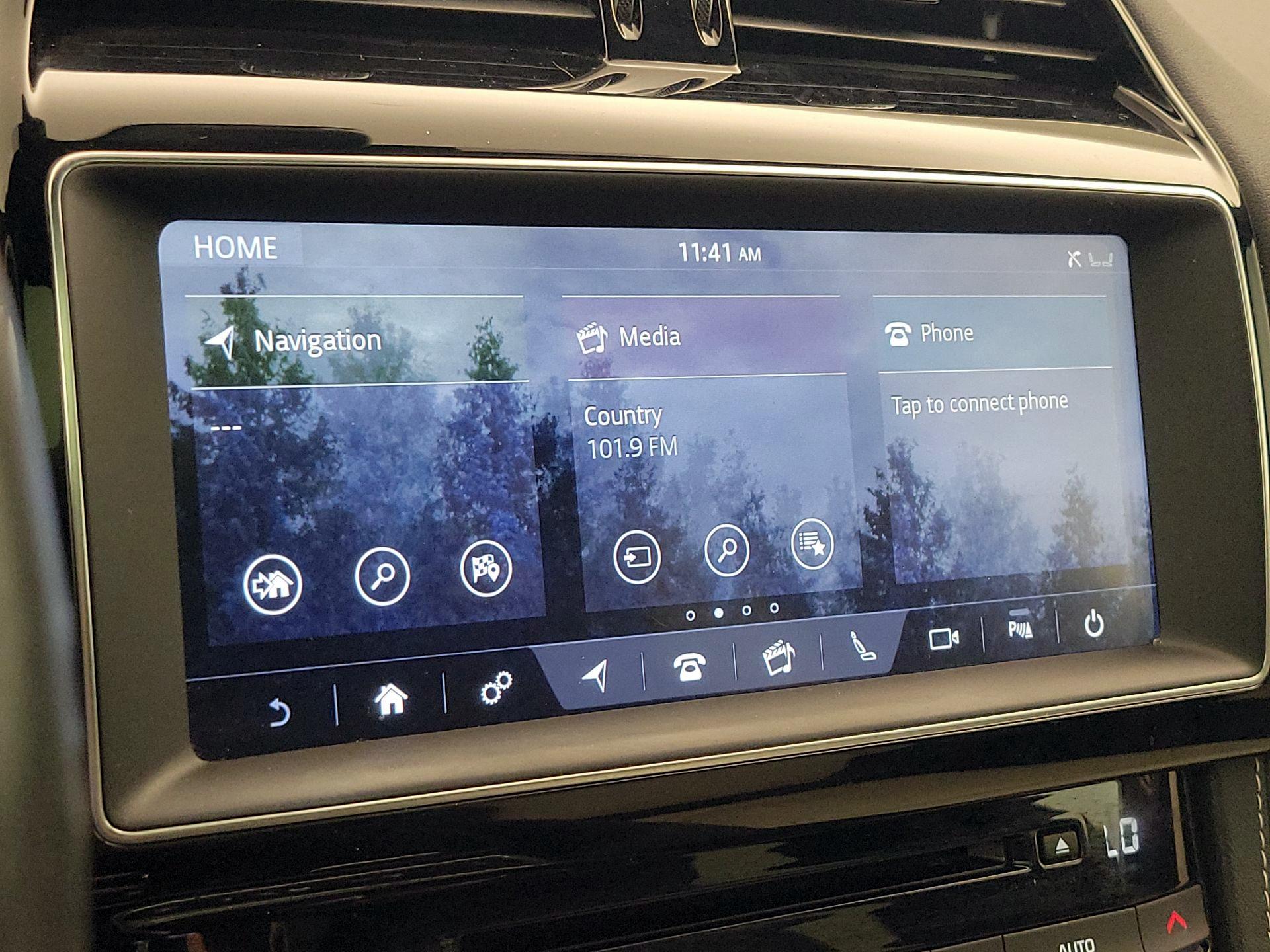 Thumbnail: 2019 Jaguar F-Pace - 15