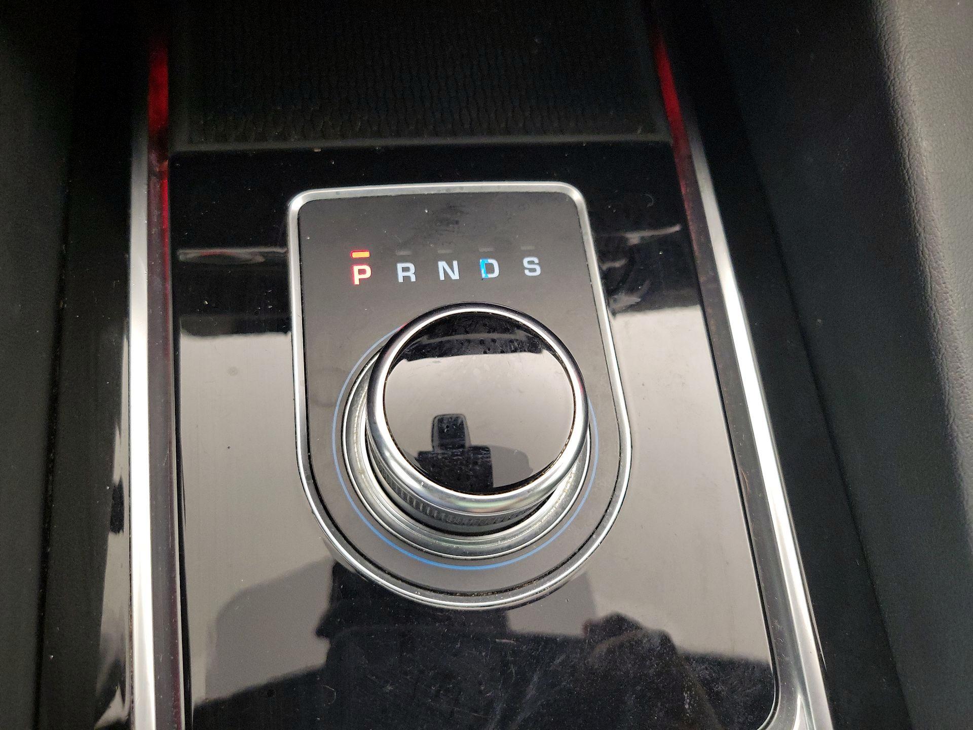 Thumbnail: 2019 Jaguar F-Pace - 17