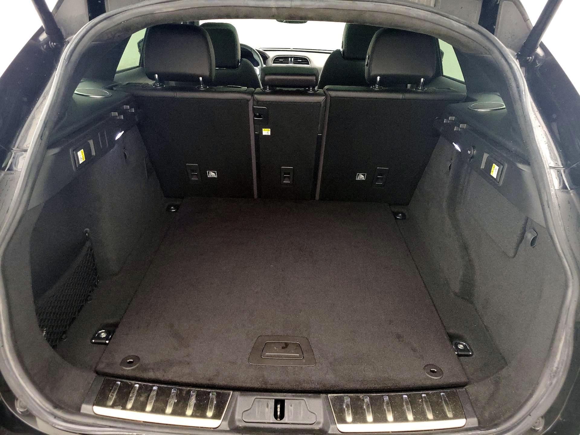 Thumbnail: 2019 Jaguar F-Pace - 20