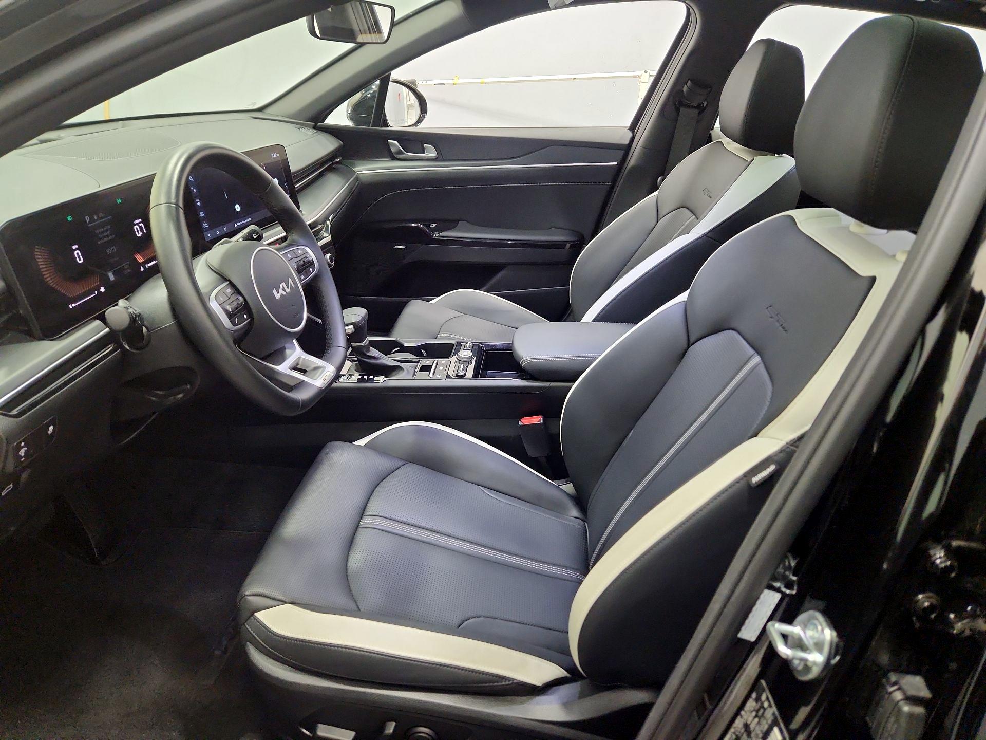 Thumbnail: 2025 Kia K5 - 11