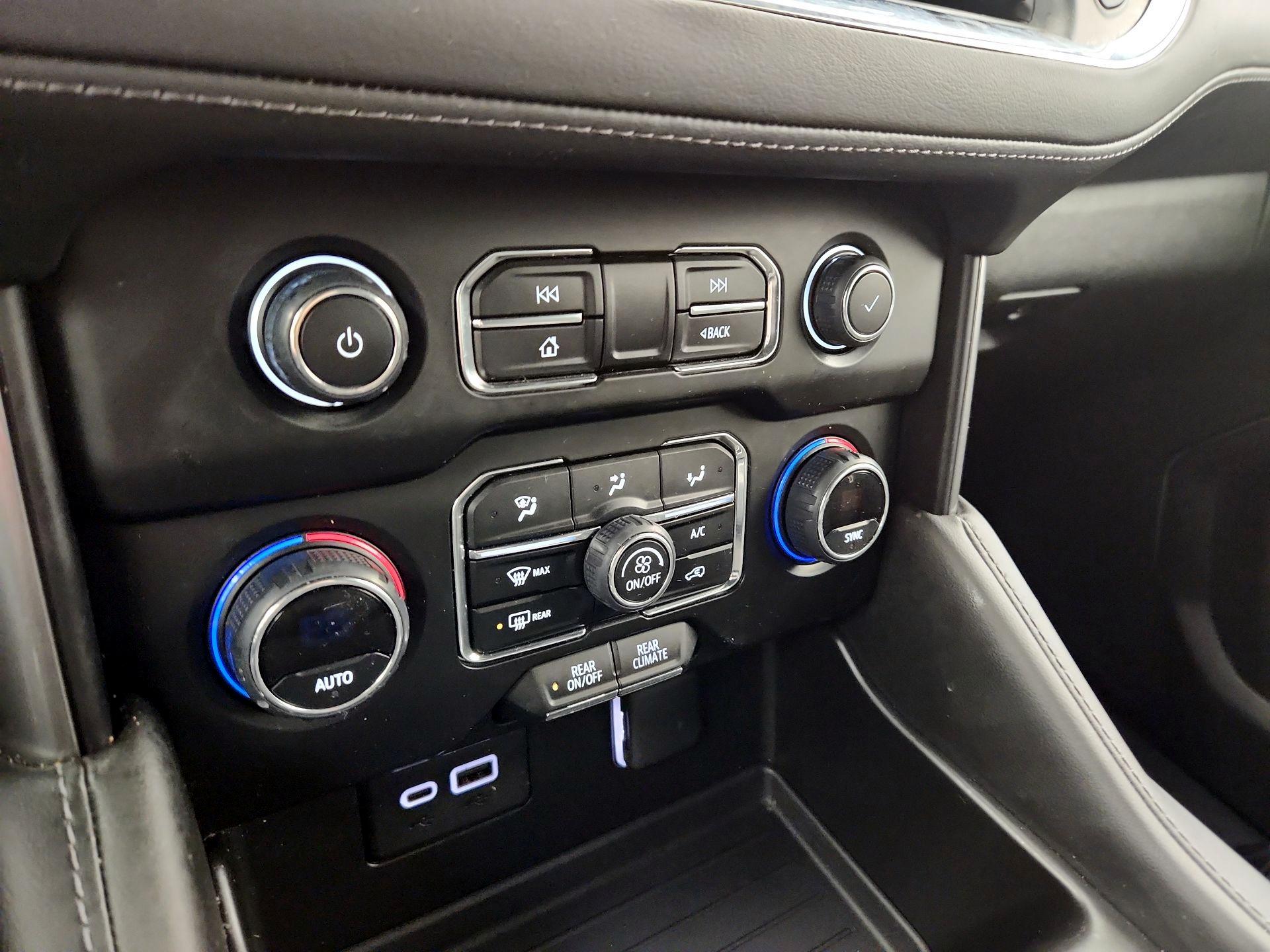 Thumbnail: 2024 Chevrolet Suburban - 14