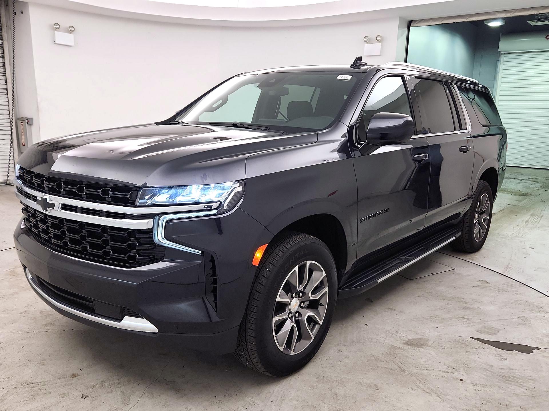 Thumbnail: 2024 Chevrolet Suburban - 3