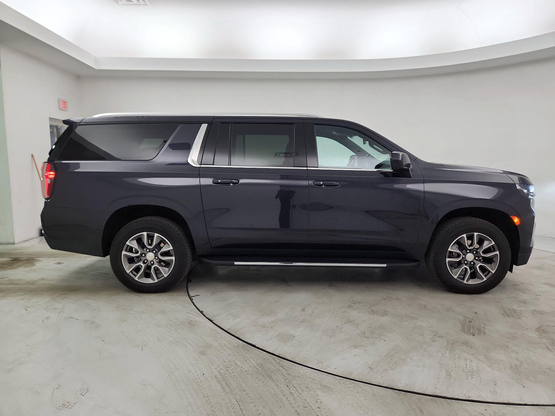 Thumbnail: 2024 Chevrolet Suburban - 4