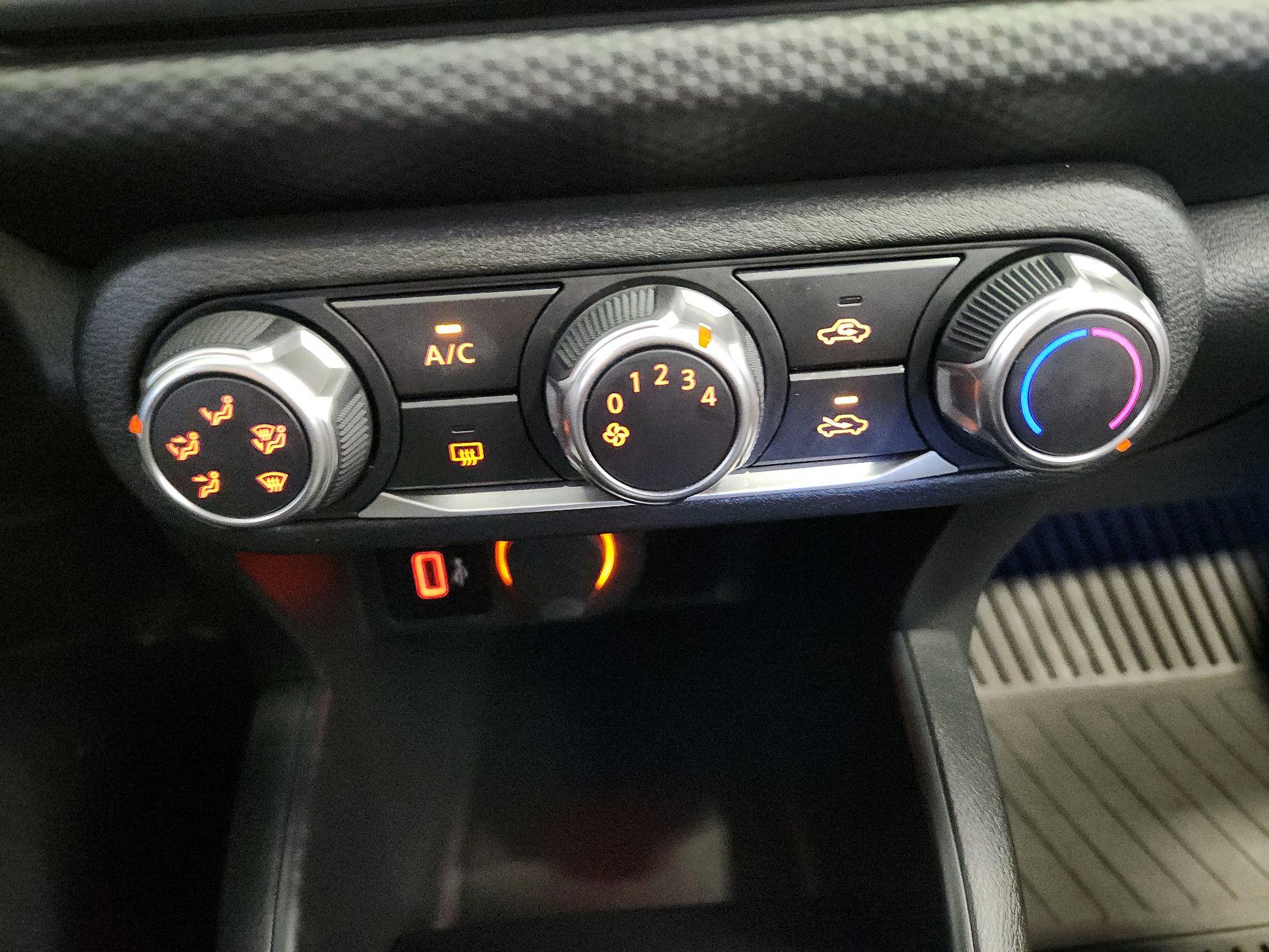 Thumbnail: 2025 Nissan Kicks - 16