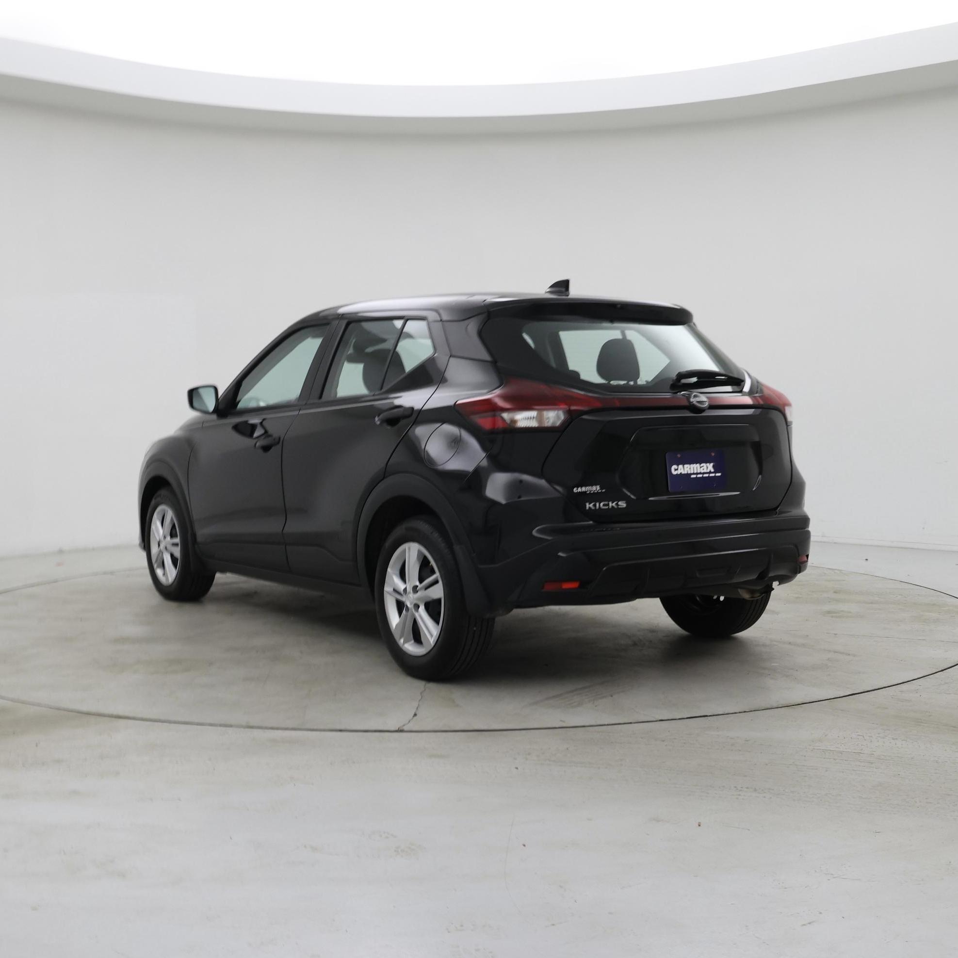 Thumbnail: 2025 Nissan Kicks - 2