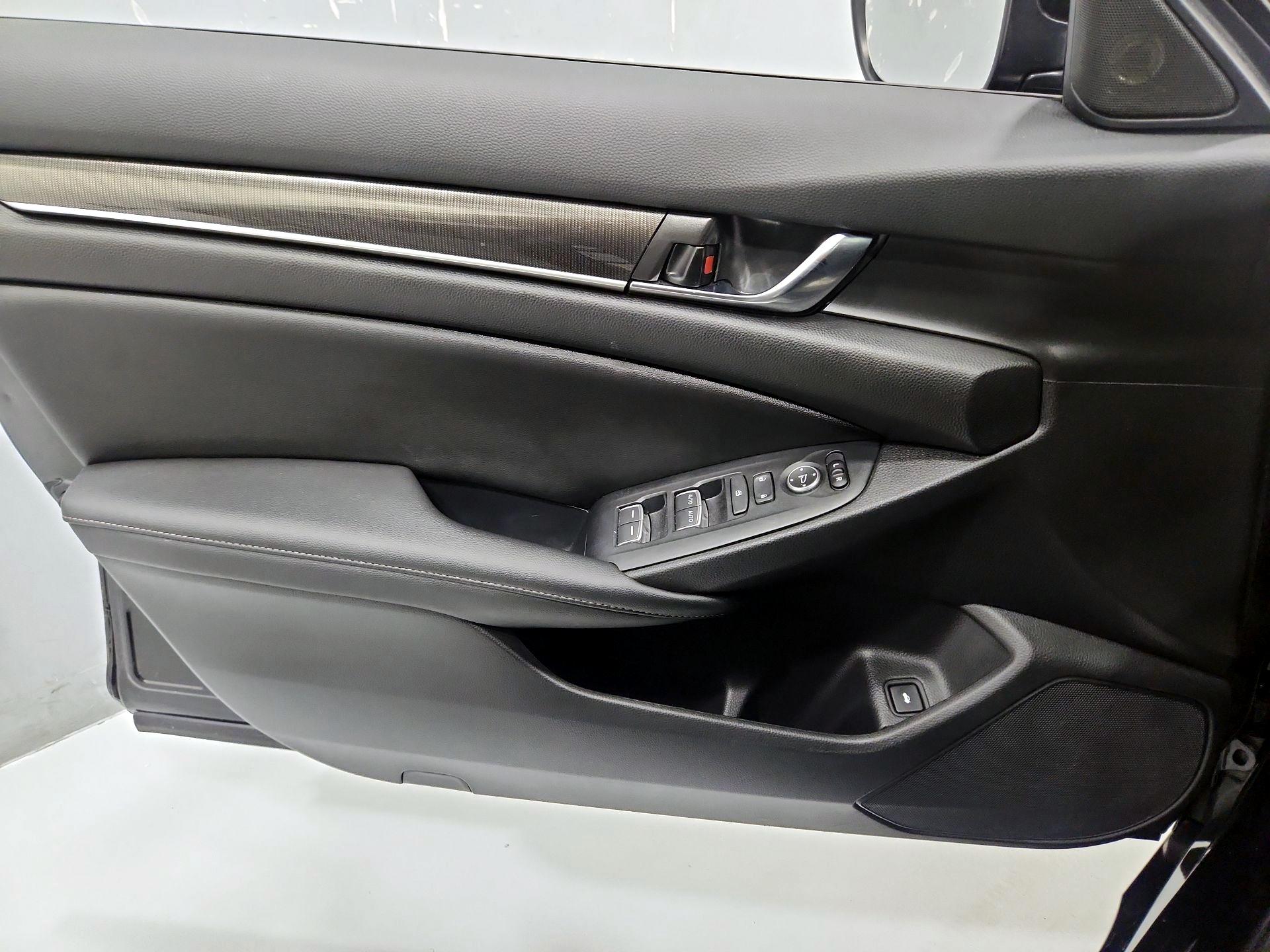 Thumbnail: 2022 Honda Accord - 12