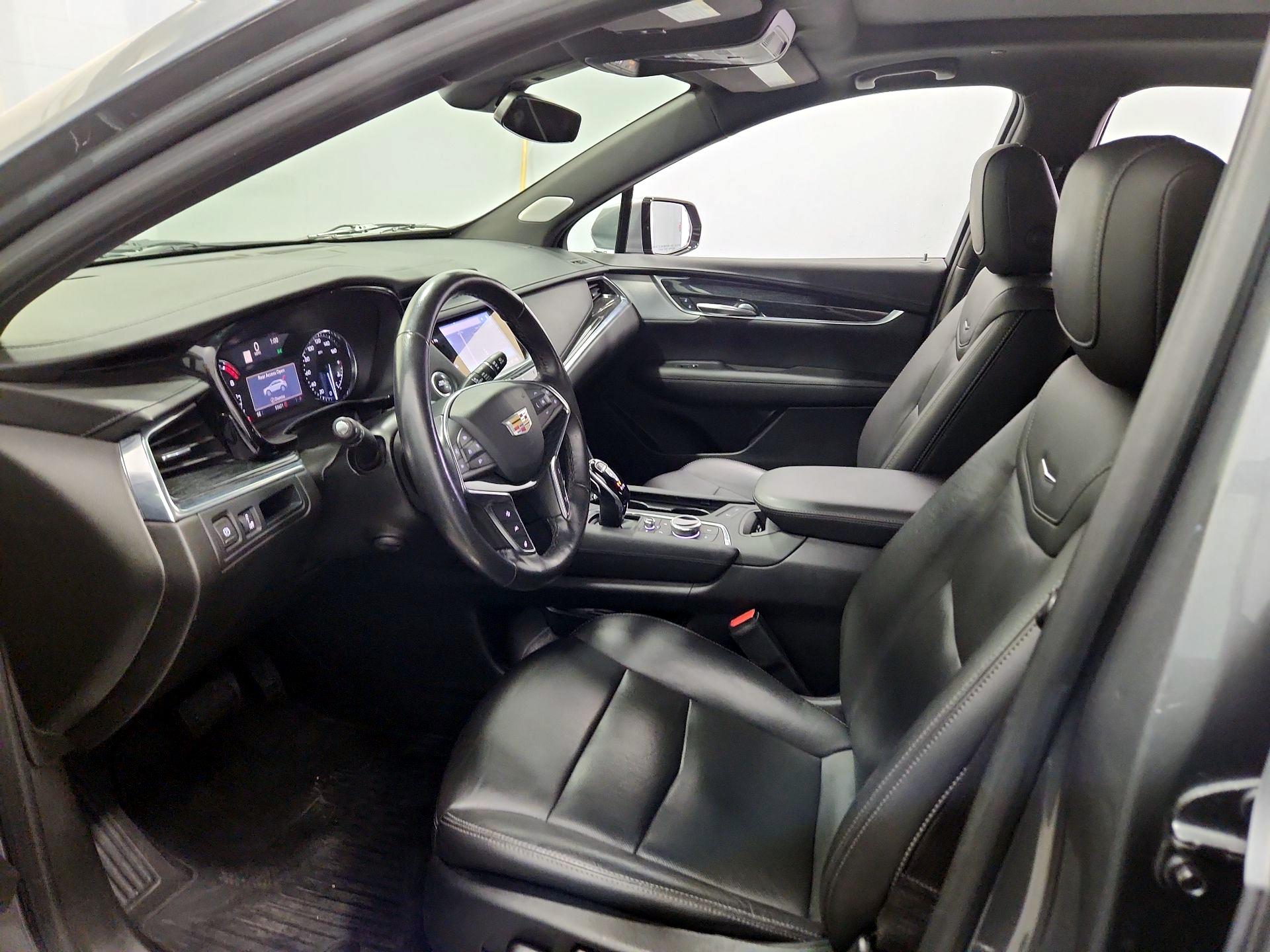 Thumbnail: 2021 Cadillac XT5 - 11