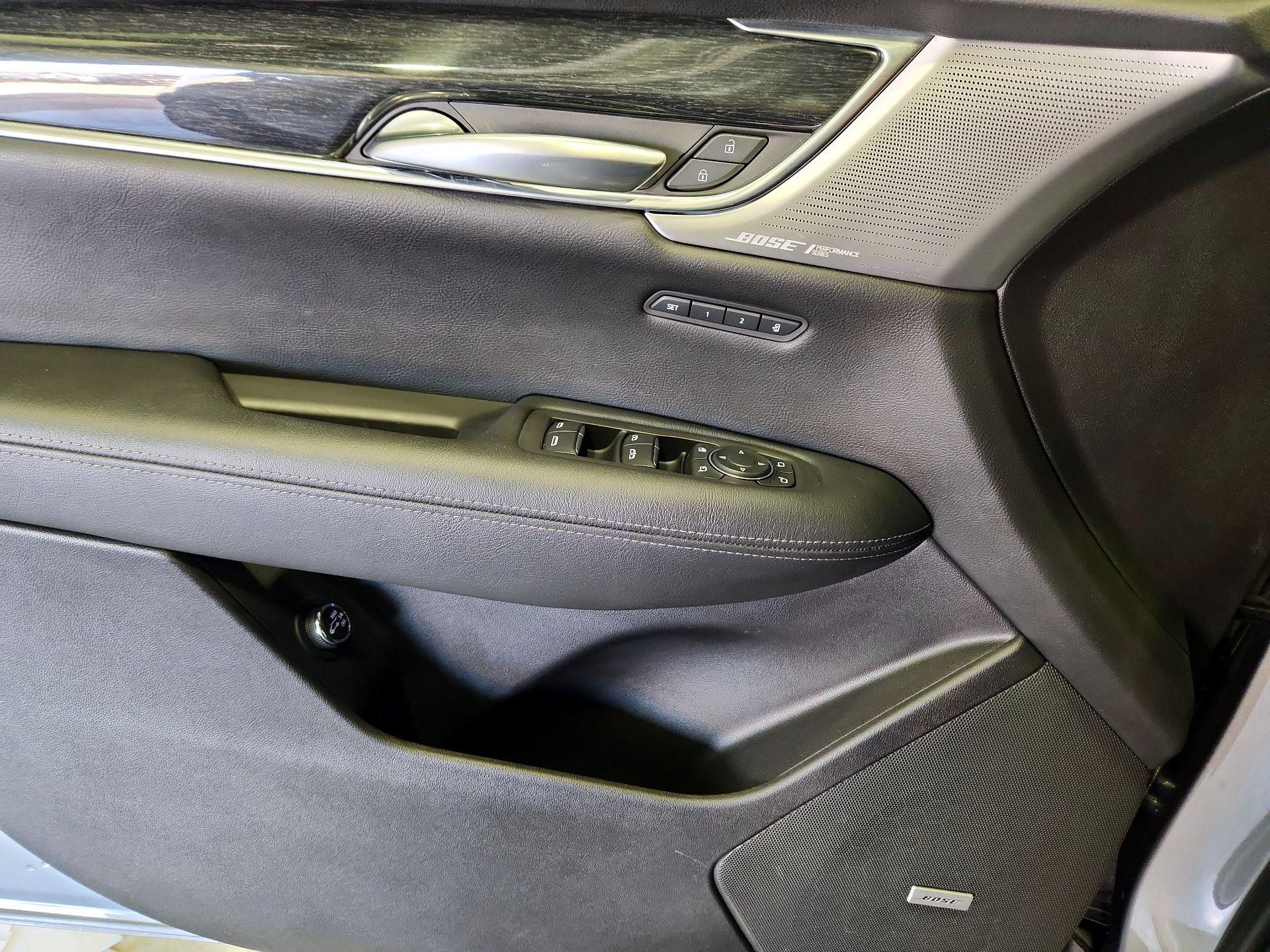 Thumbnail: 2021 Cadillac XT5 - 12