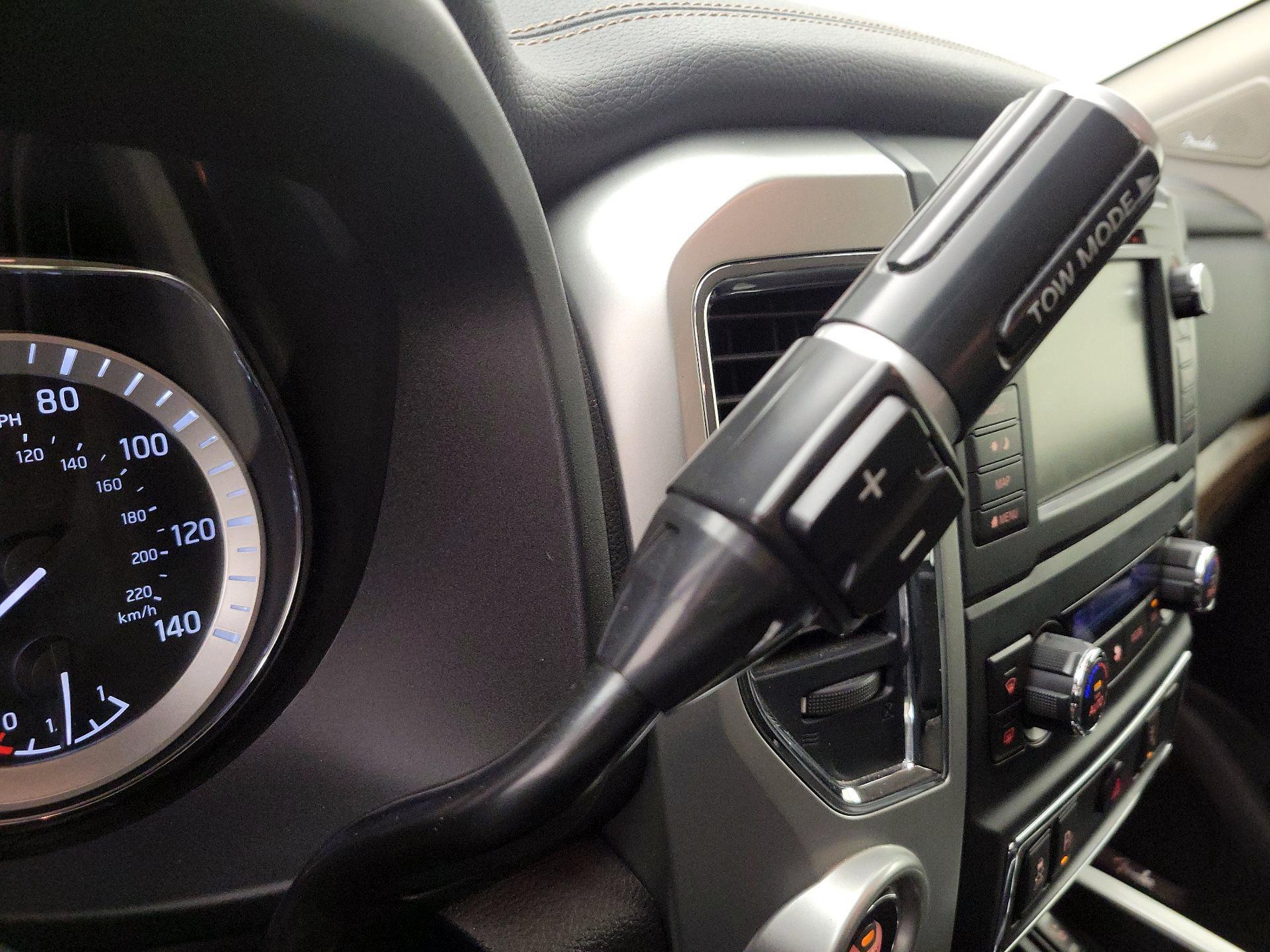 Thumbnail: 2019 Nissan Titan - 18