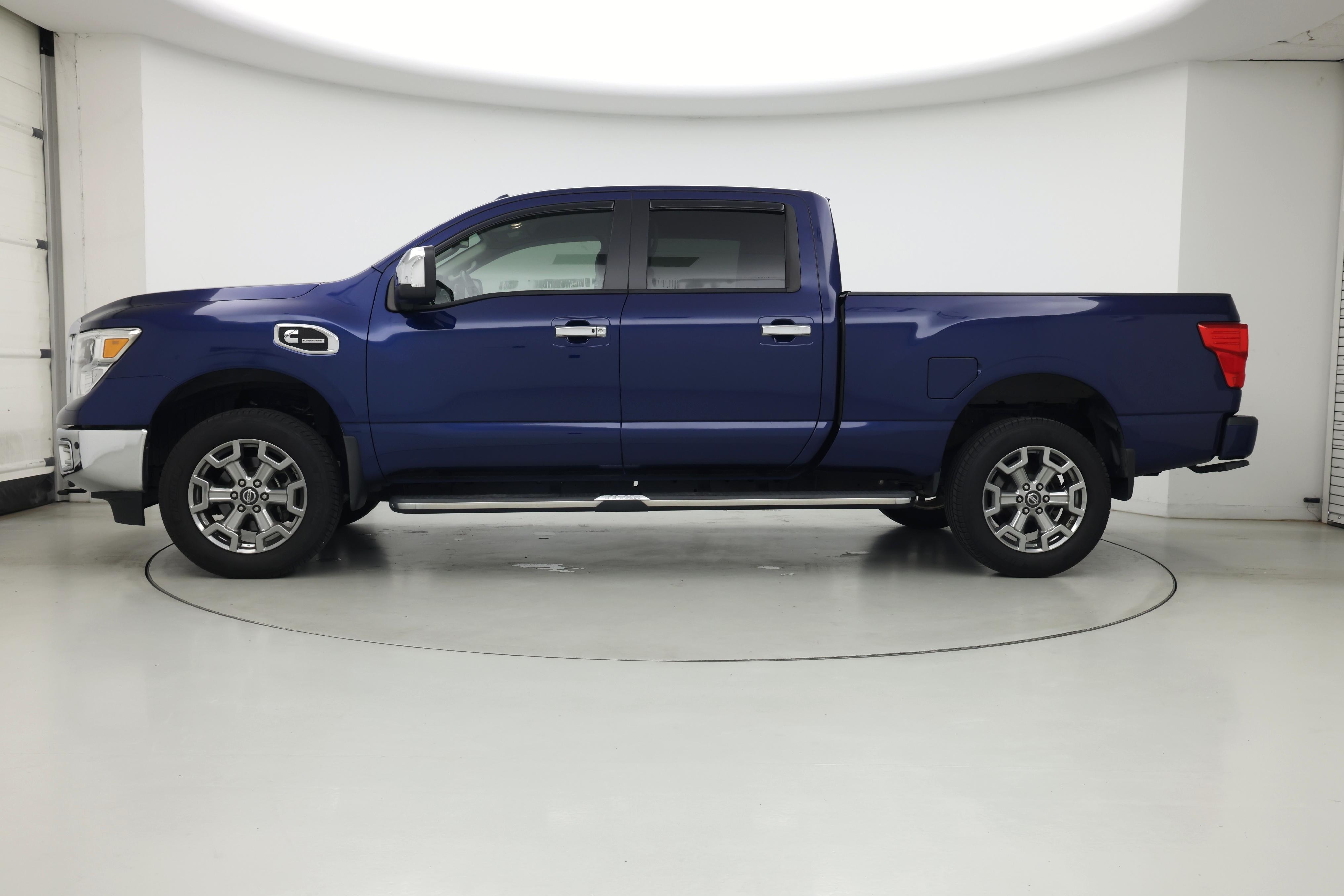 Thumbnail: 2019 Nissan Titan - 3