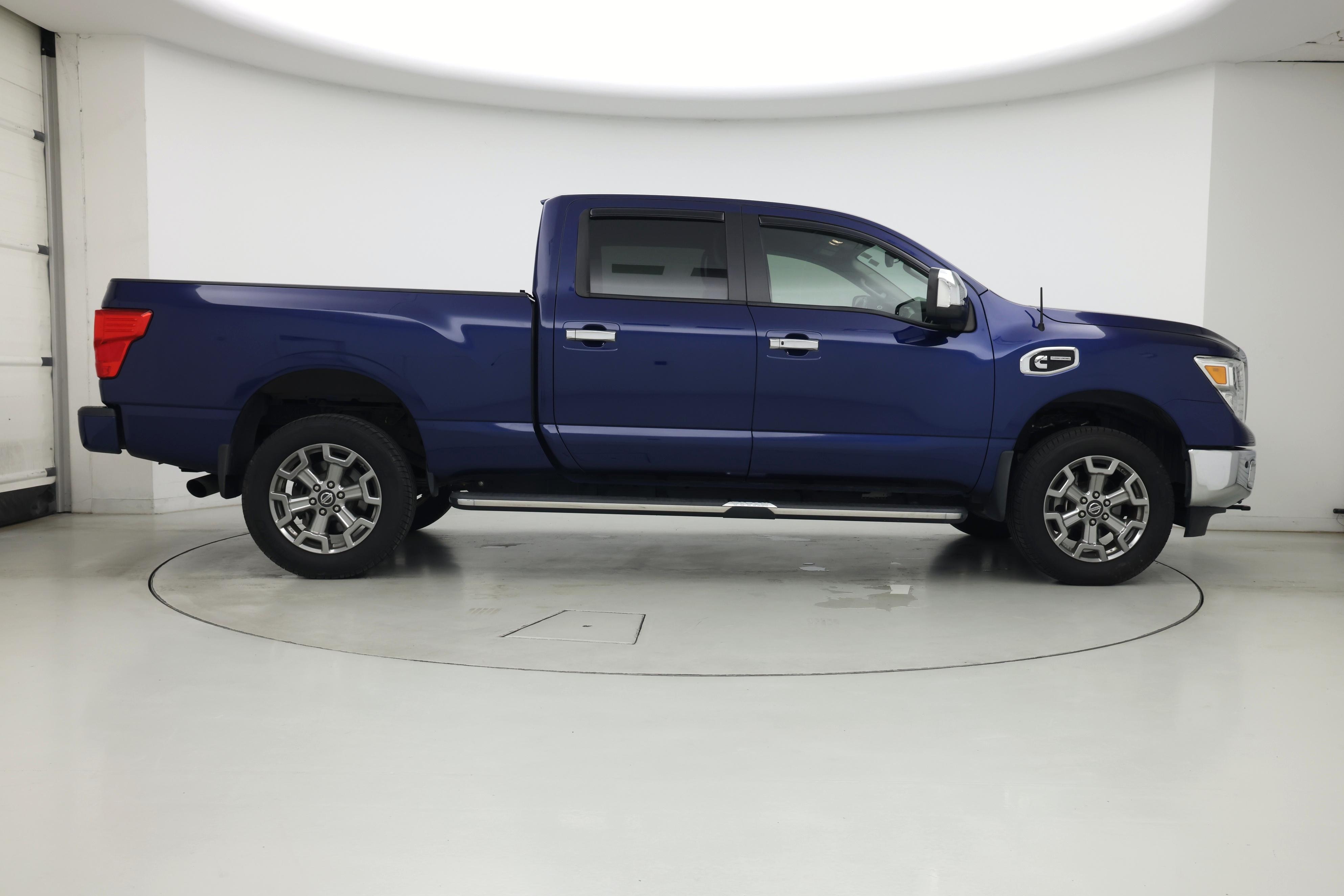 Thumbnail: 2019 Nissan Titan - 7