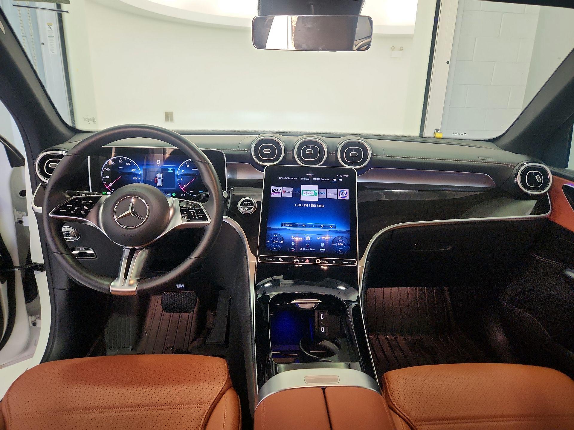 Thumbnail: 2025 Mercedes-Benz GLC - 9