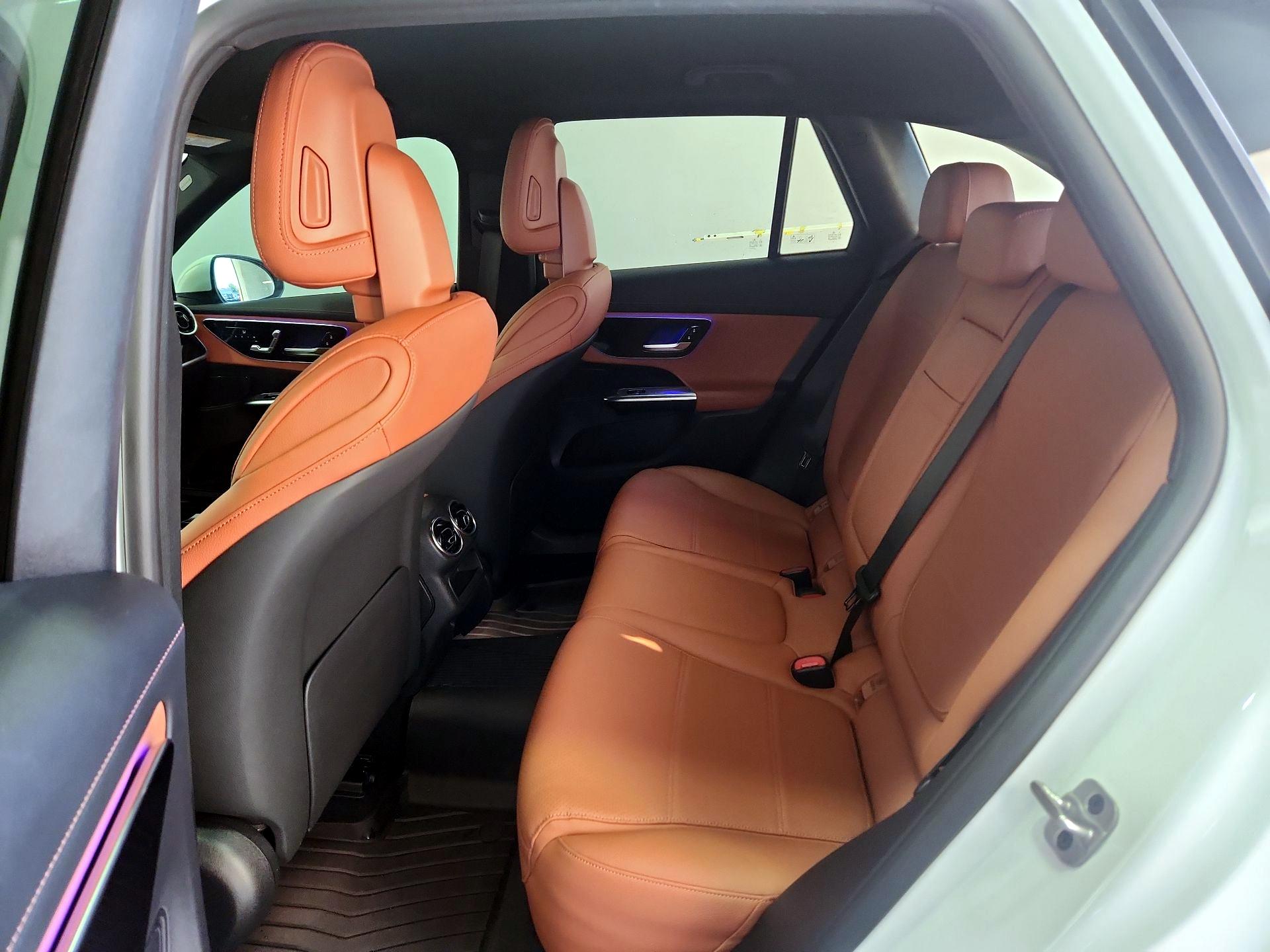 Thumbnail: 2025 Mercedes-Benz GLC - 18