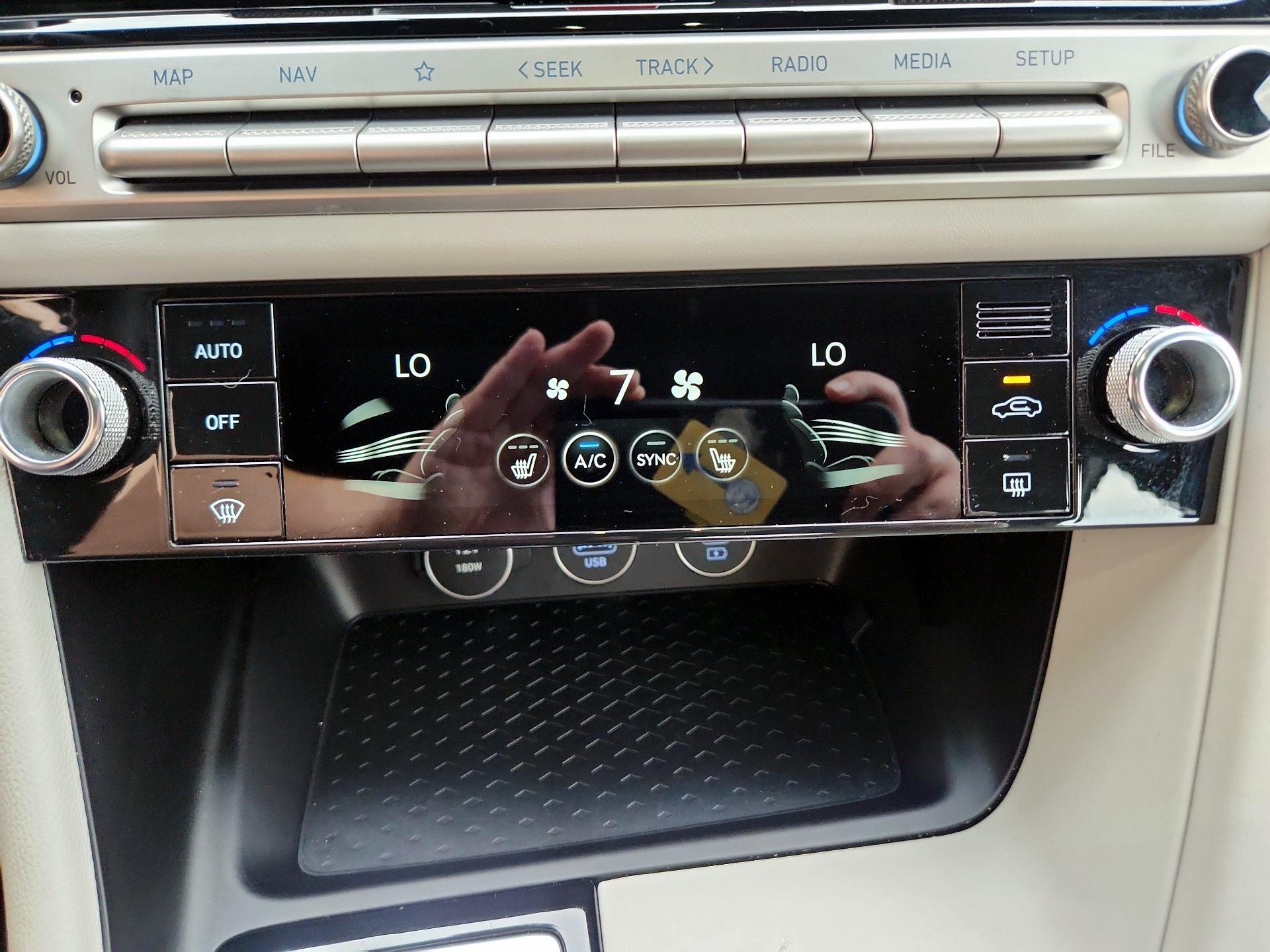 Thumbnail: 2025 Genesis G70 - 17