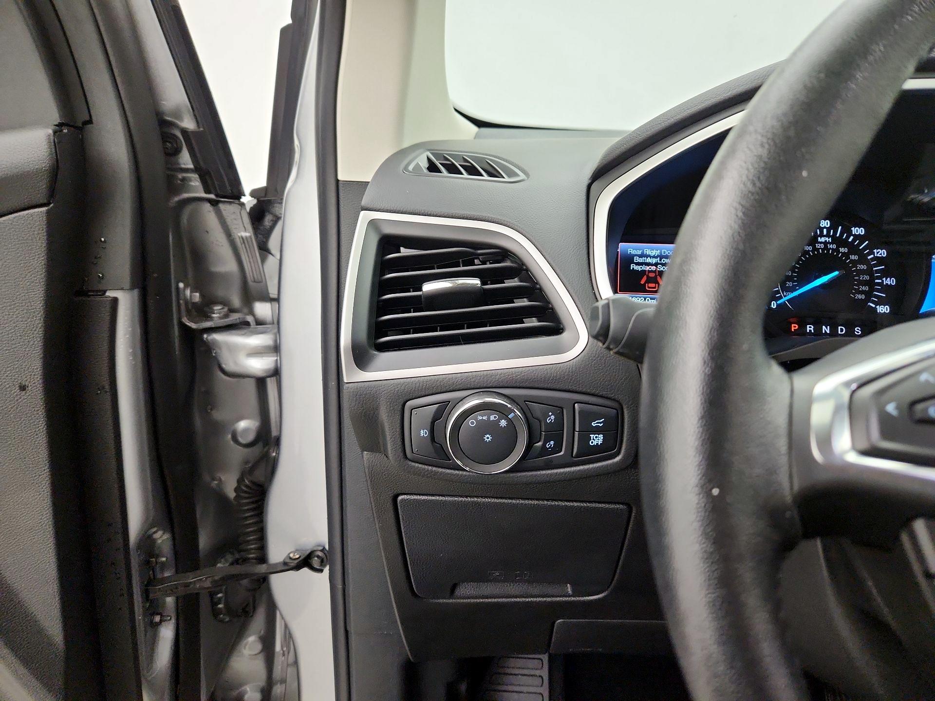 Thumbnail: 2021 Ford Edge - 13