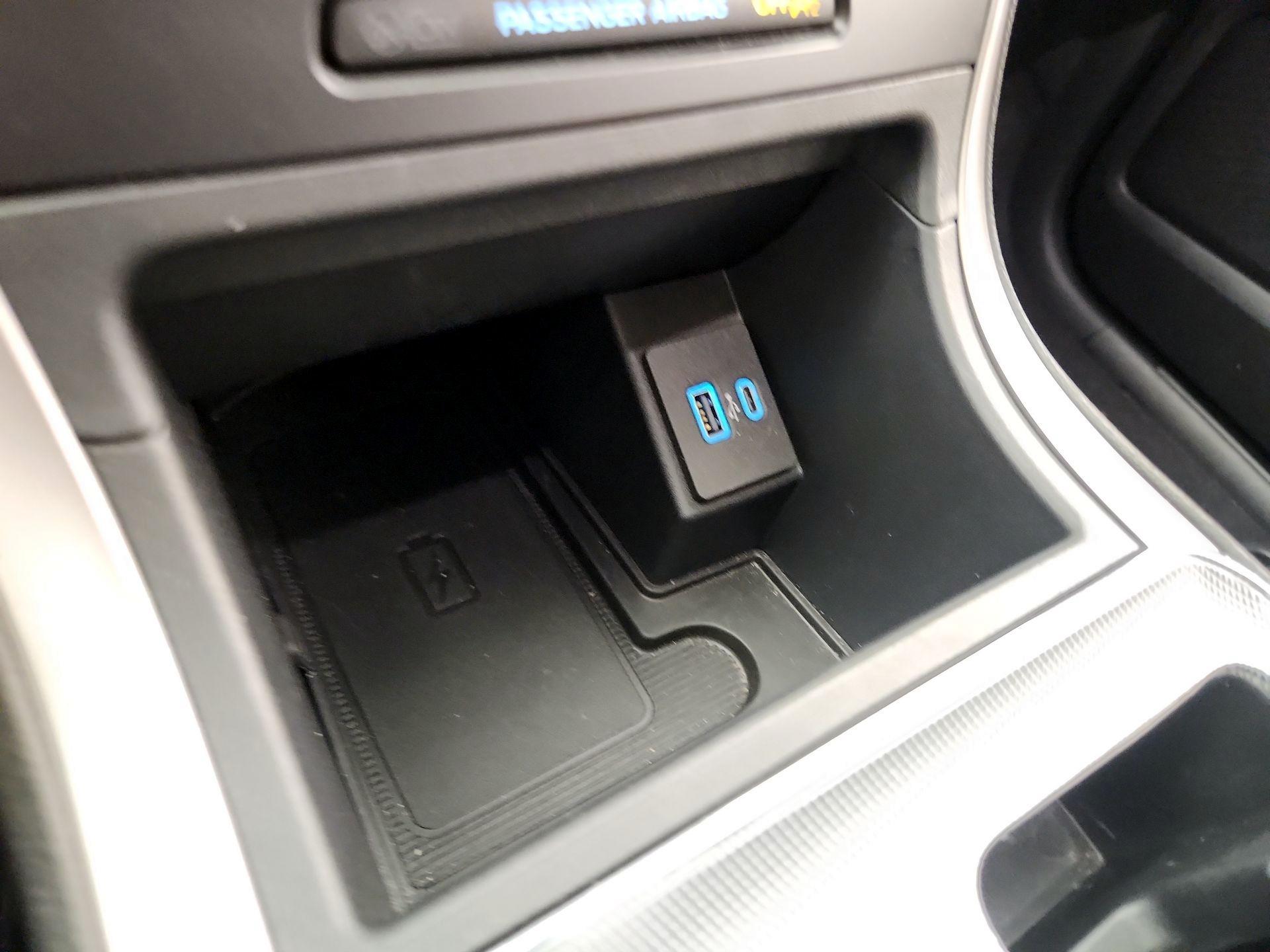 Thumbnail: 2021 Ford Edge - 18