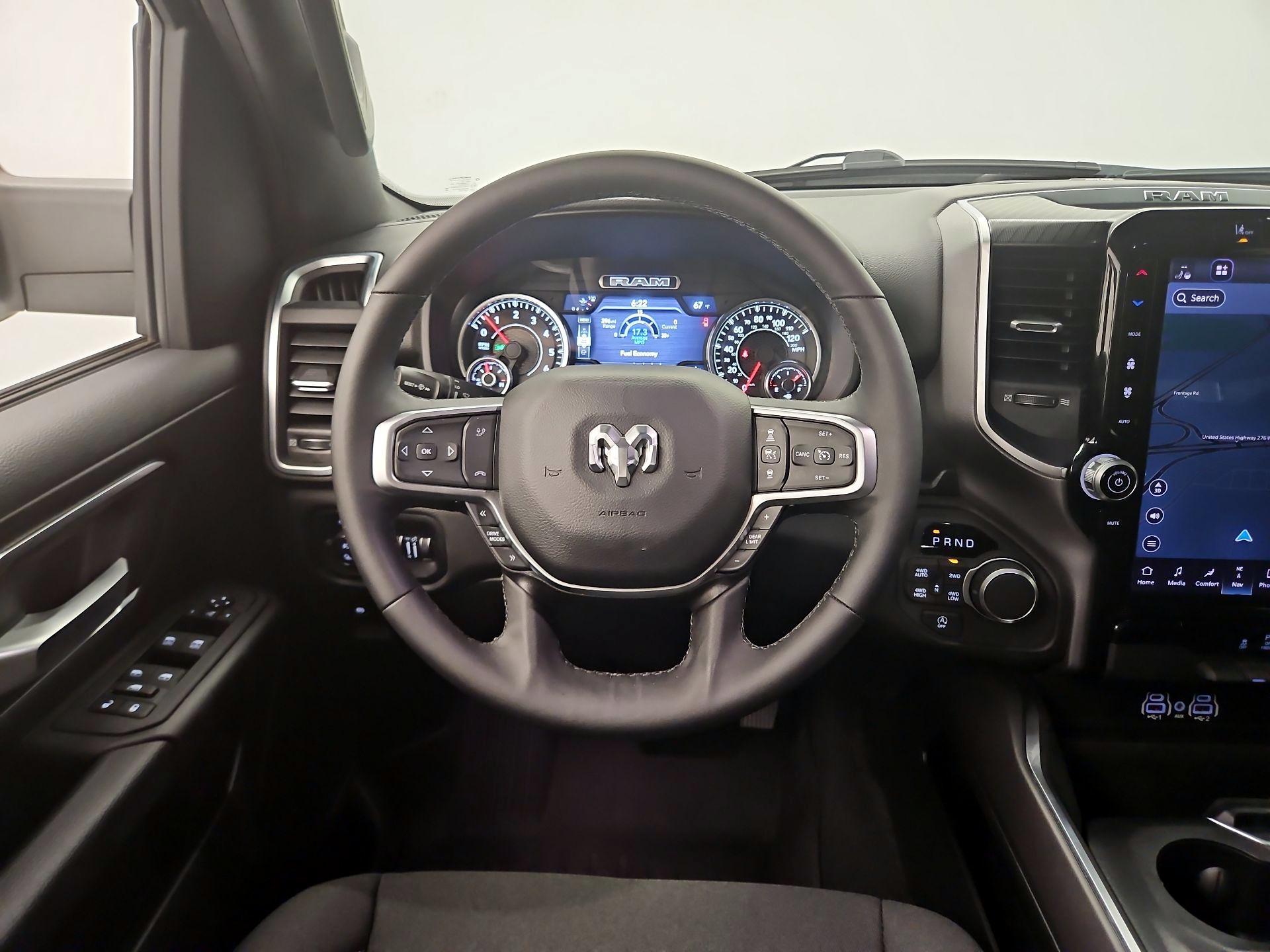 Thumbnail: 2025 RAM 1500 - 10