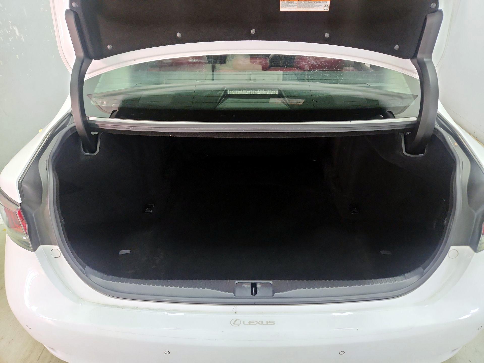 Thumbnail: 2020 Lexus GS - 20