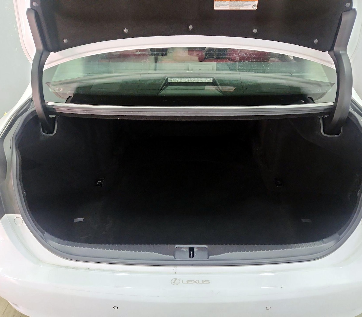 Trunk/Cargo (Seats Up)