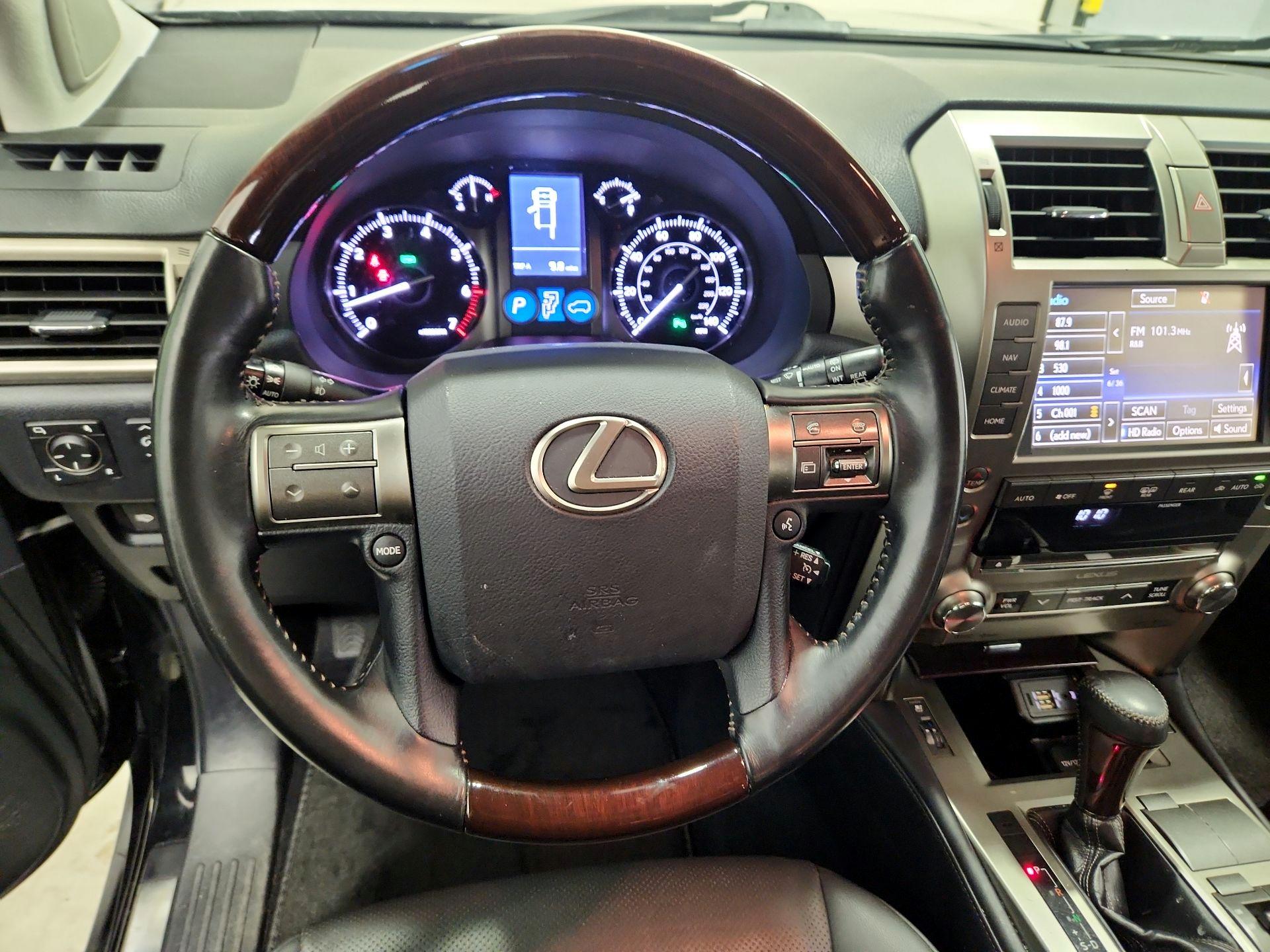 Thumbnail: 2019 Lexus GX - 10