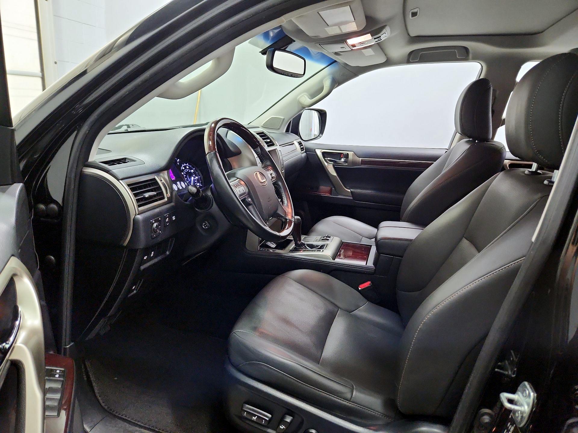 Thumbnail: 2019 Lexus GX - 11