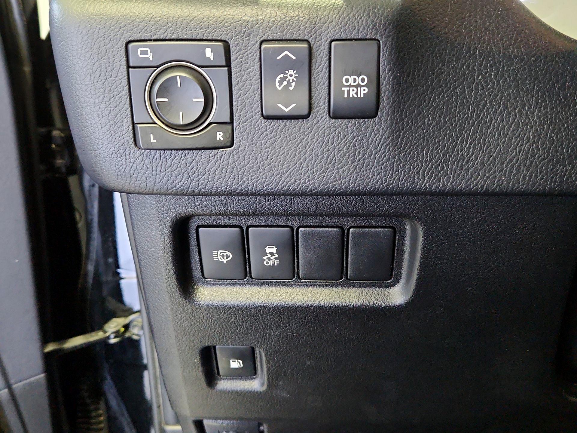 Thumbnail: 2019 Lexus GX - 13