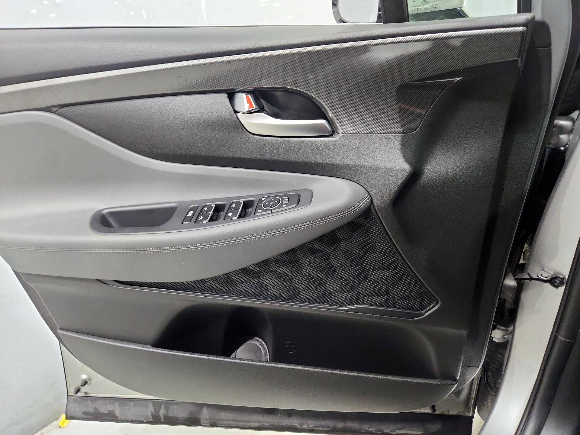 Thumbnail: 2023 Hyundai Santa Fe - 12