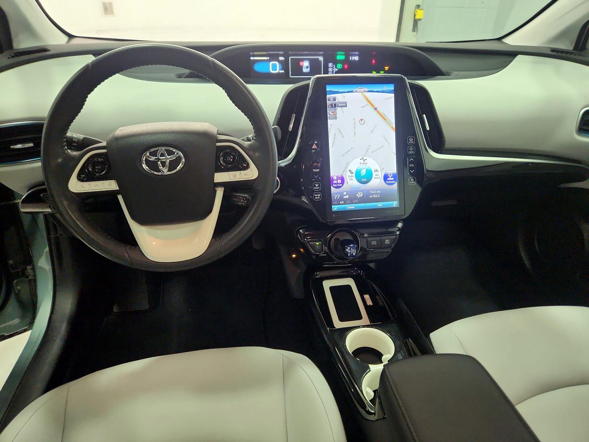 Thumbnail: 2018 Toyota Prius - 9