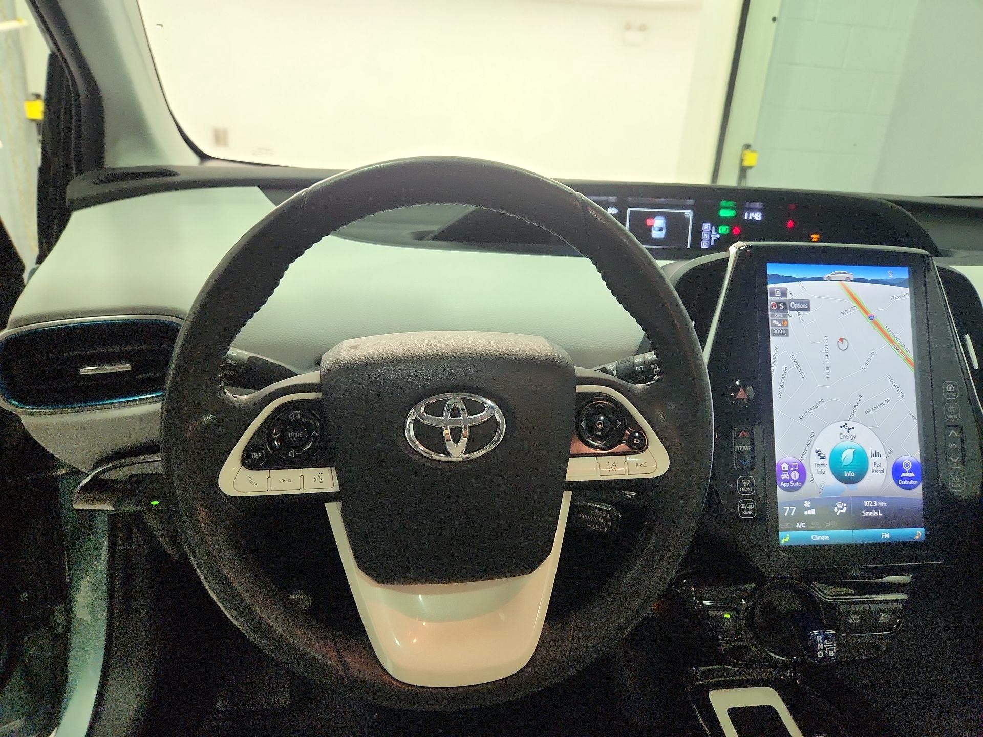 Thumbnail: 2018 Toyota Prius - 10